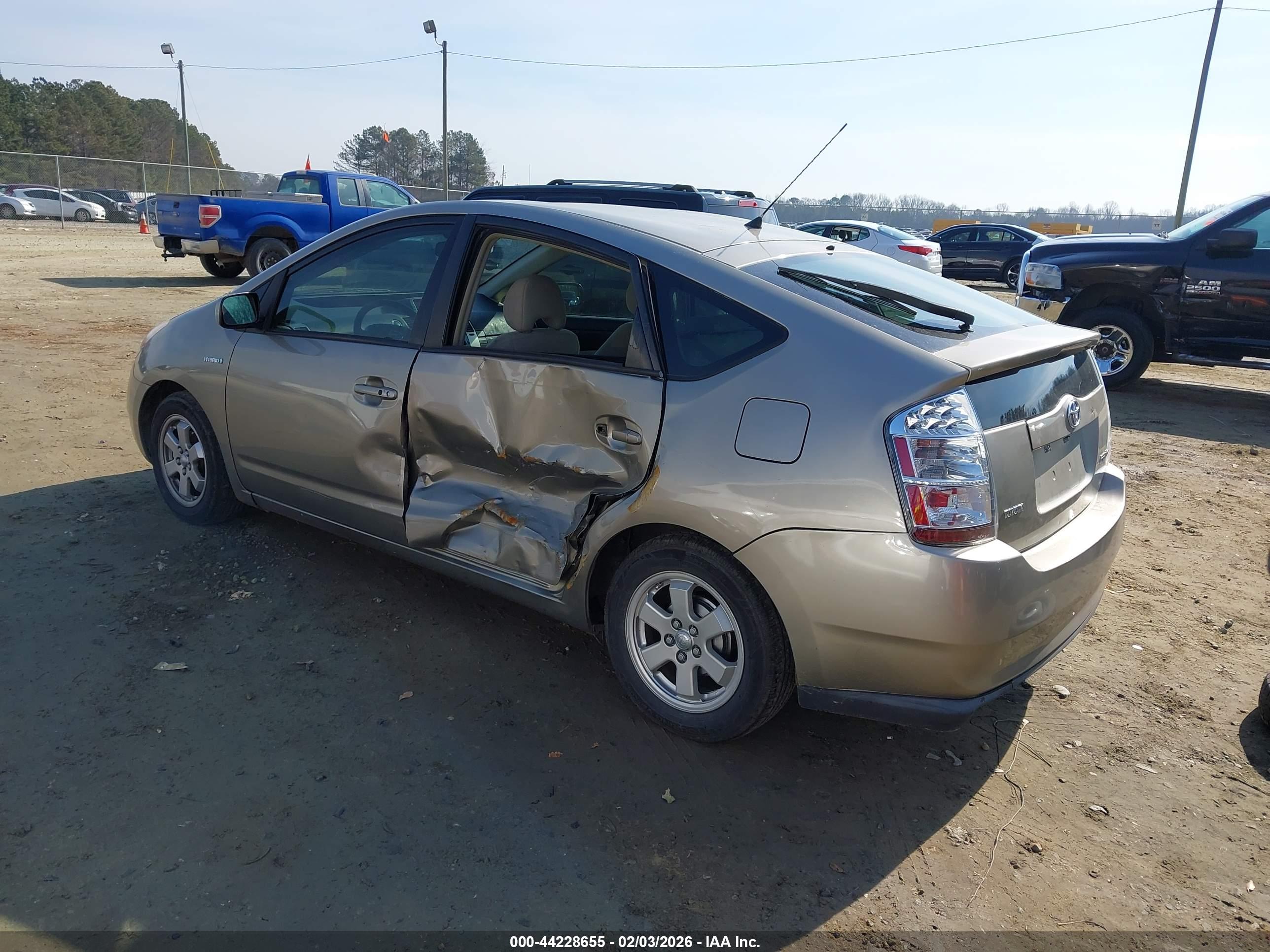 TOYOTA PRIUS image 3