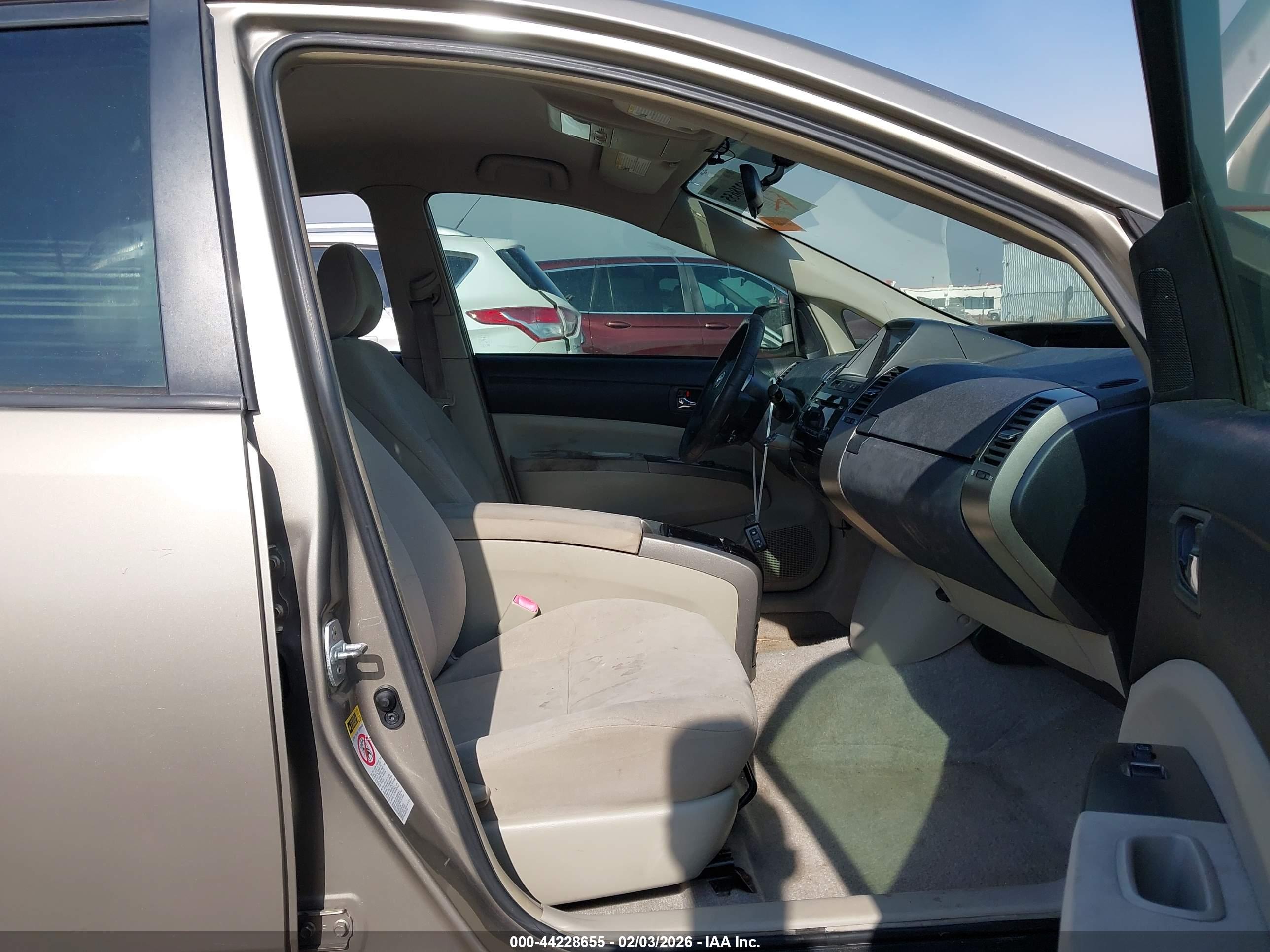 TOYOTA PRIUS image 5