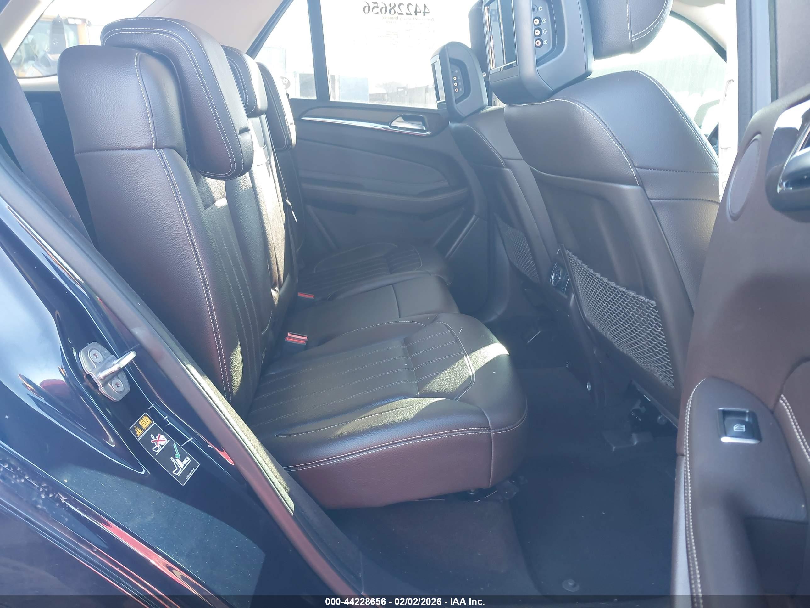 MERCEDES-BENZ GLE image 8