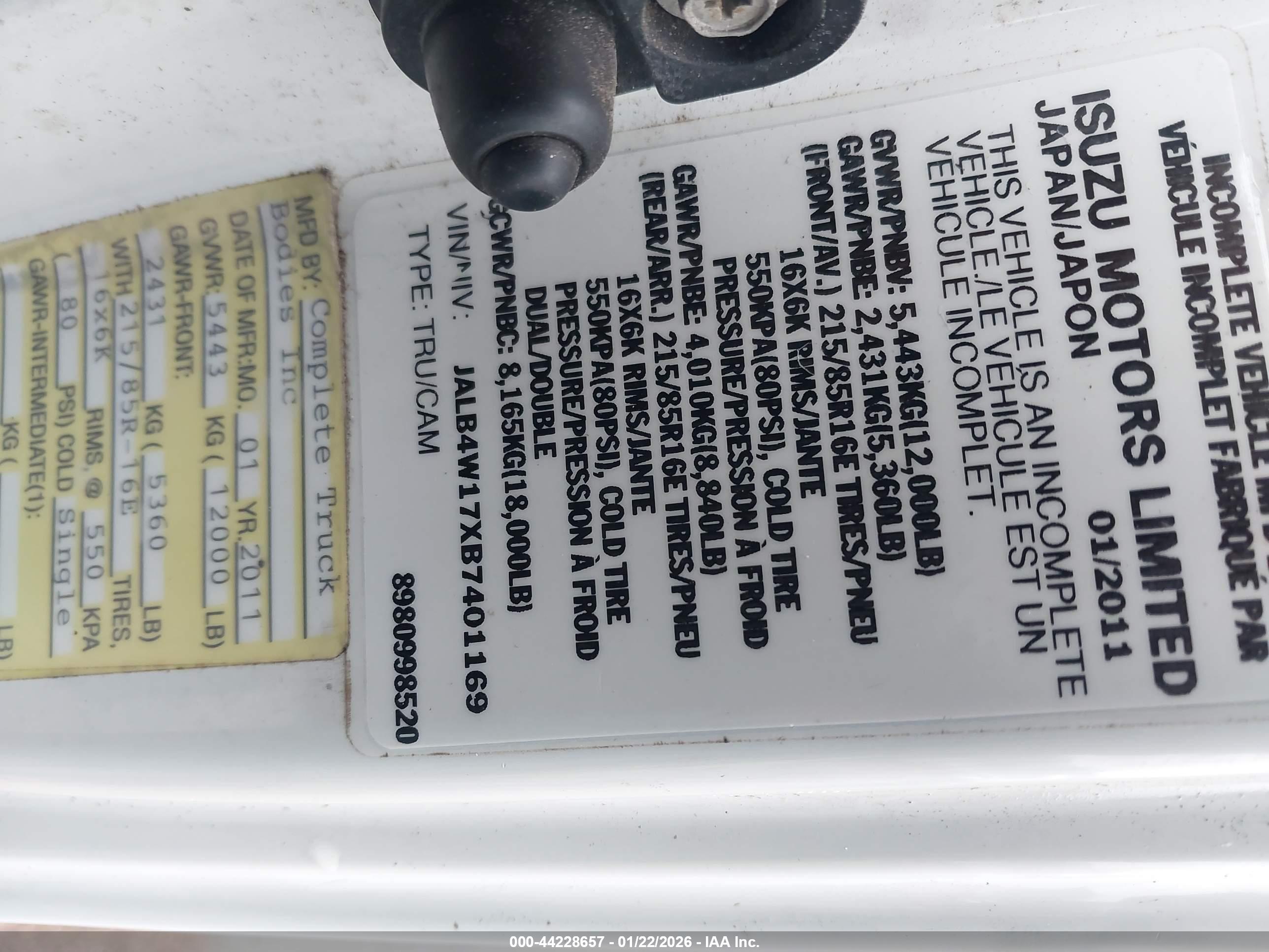 ISUZU NPR image 9