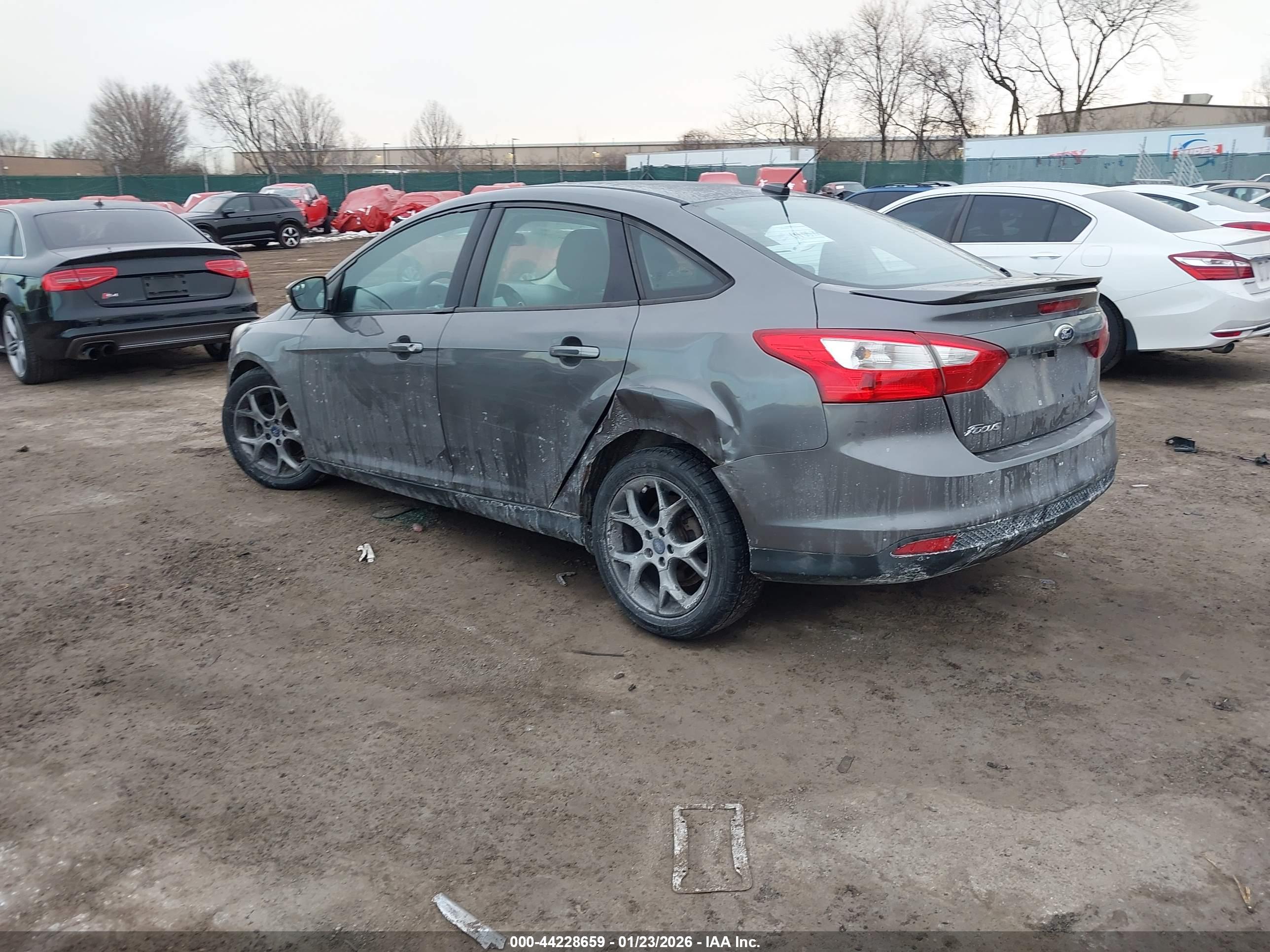 FORD FOCUS image 3