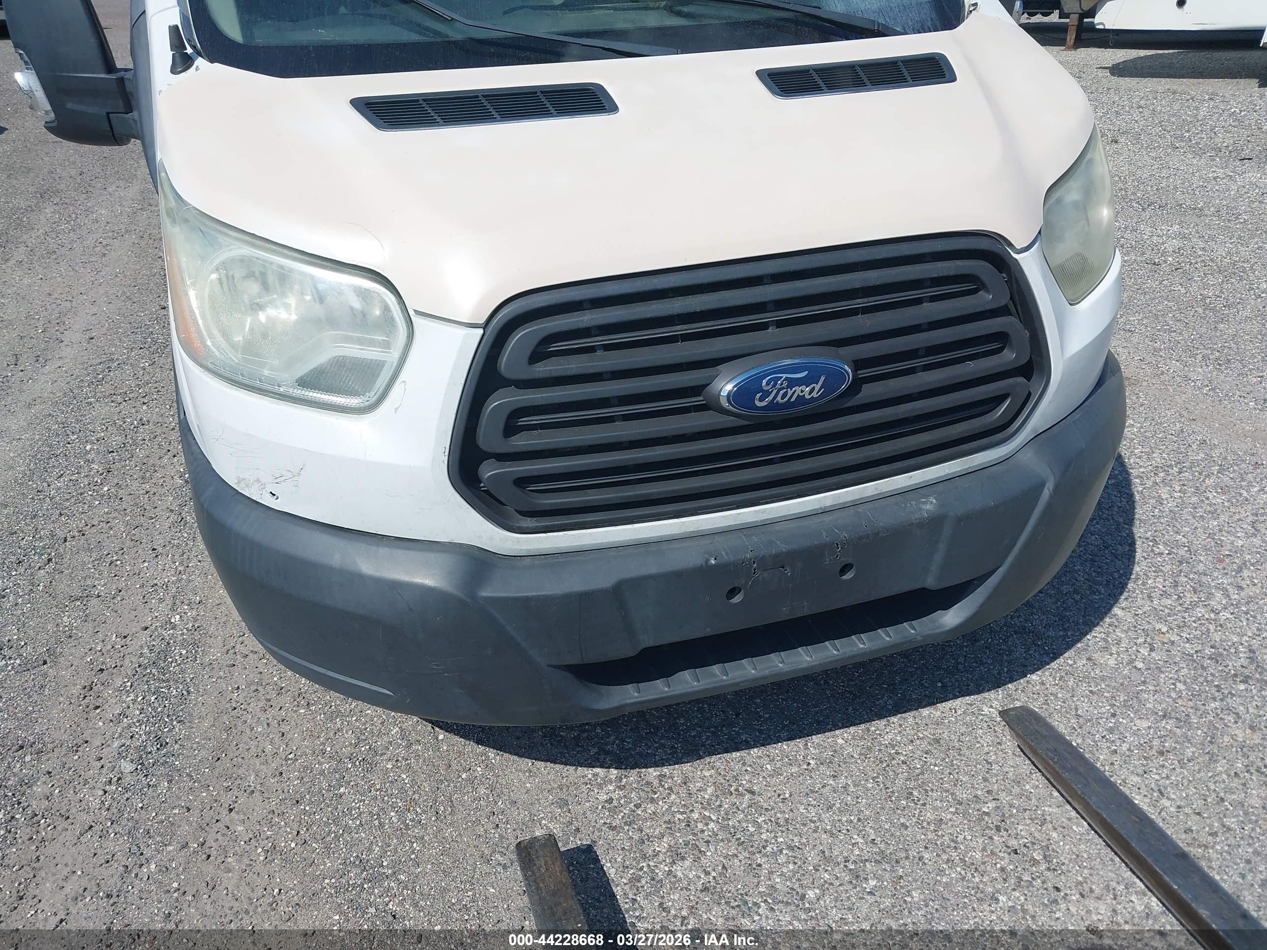 FORD TRANSIT-250 image 6