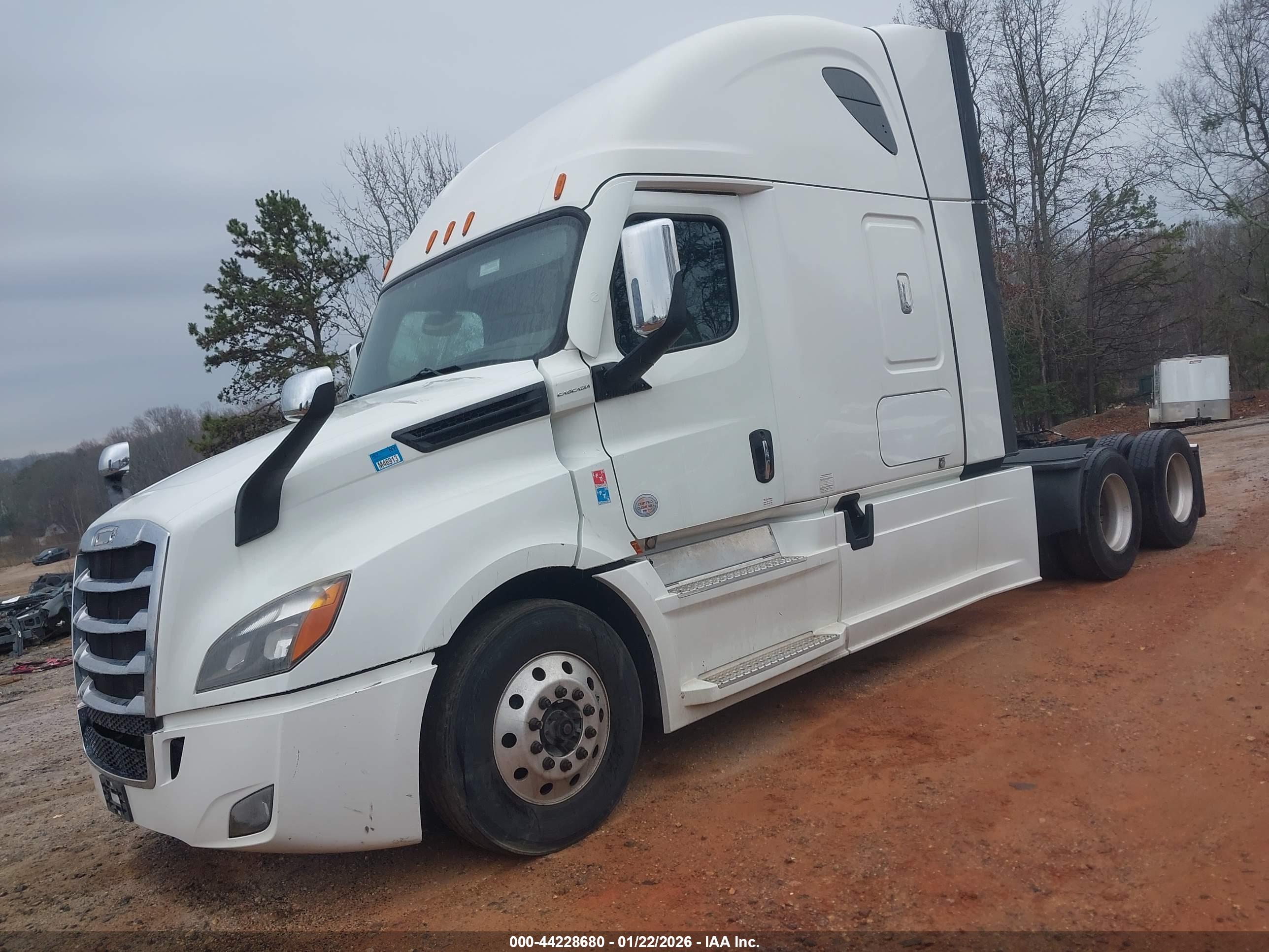 FREIGHTLINER NEW image 2