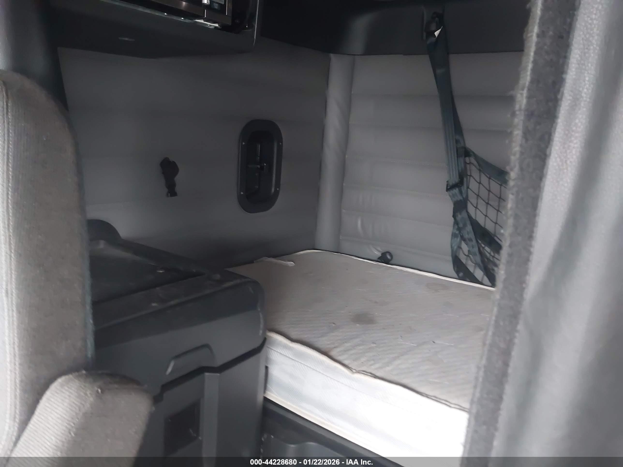 FREIGHTLINER NEW image 7