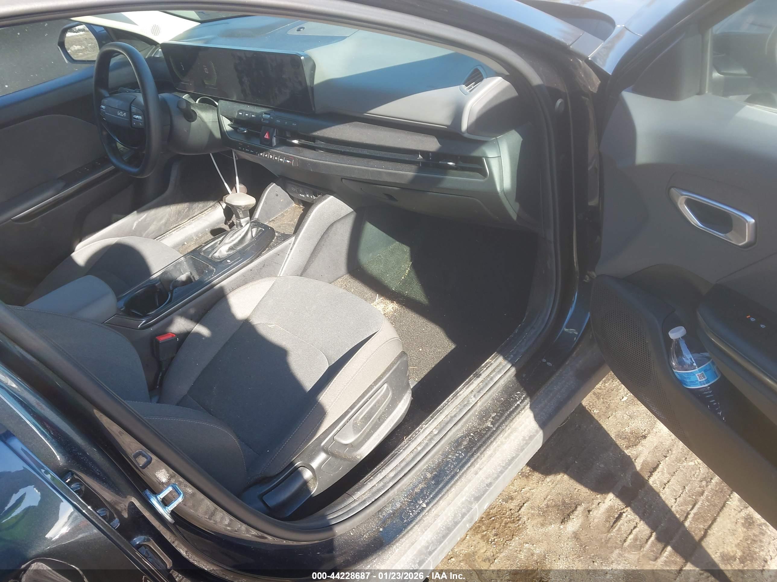KIA K4 image 5
