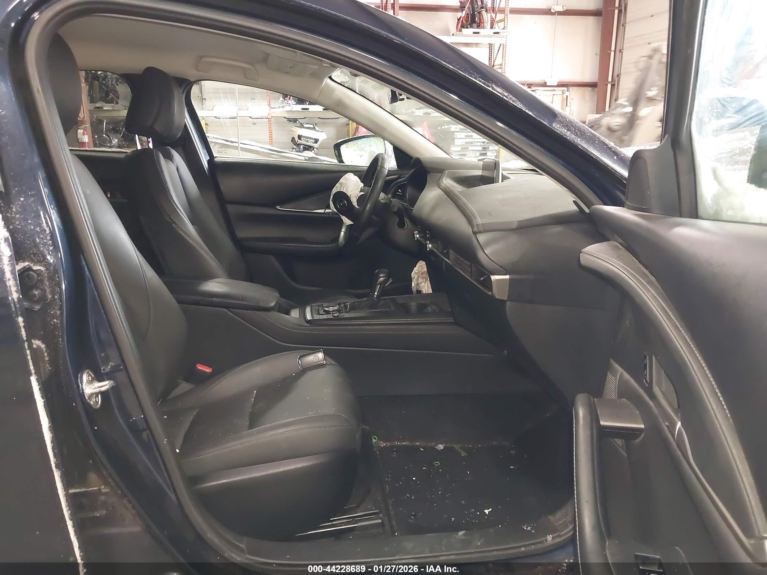 MAZDA CX-30 image 5