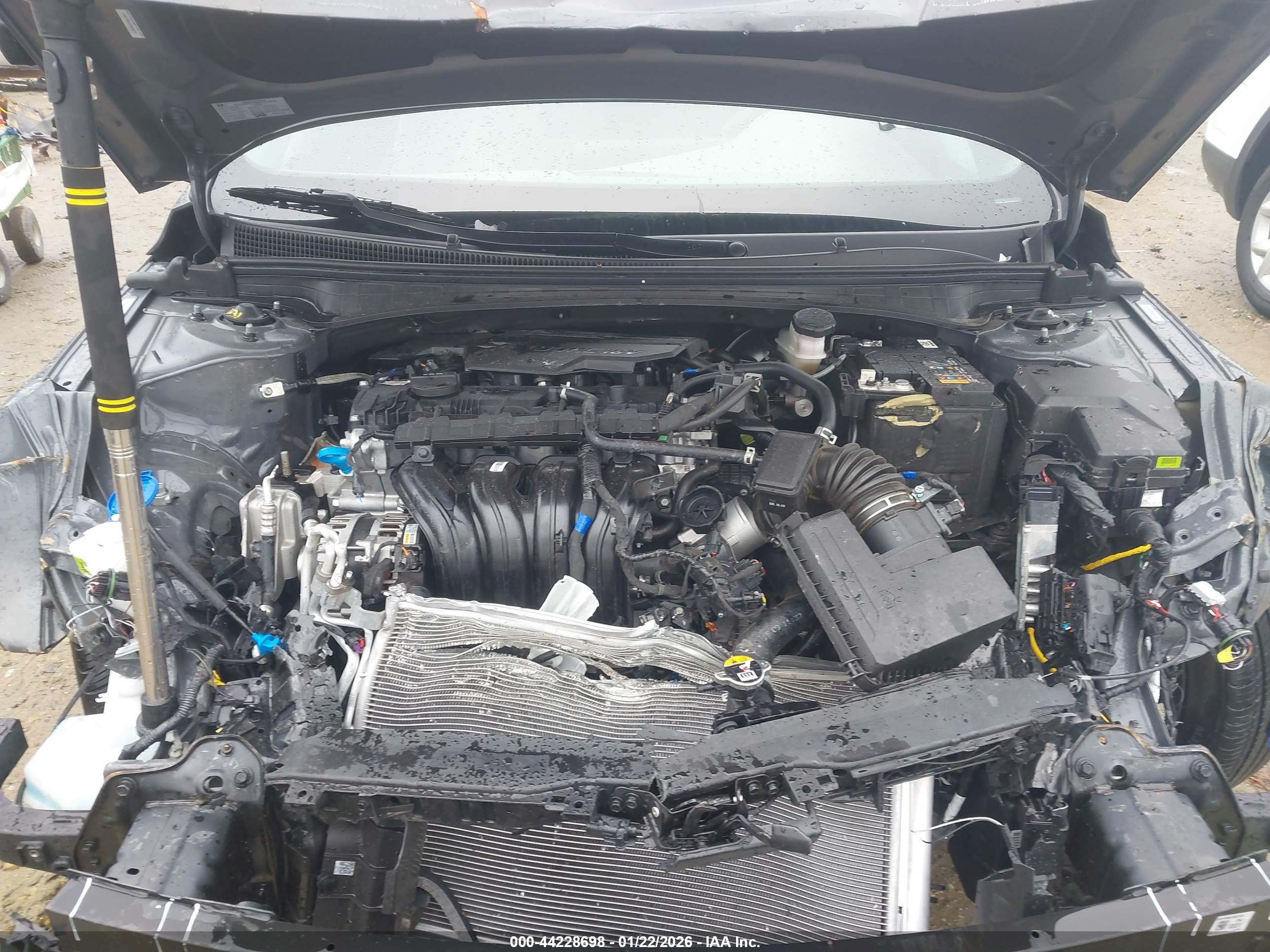 HYUNDAI ELANTRA image 10