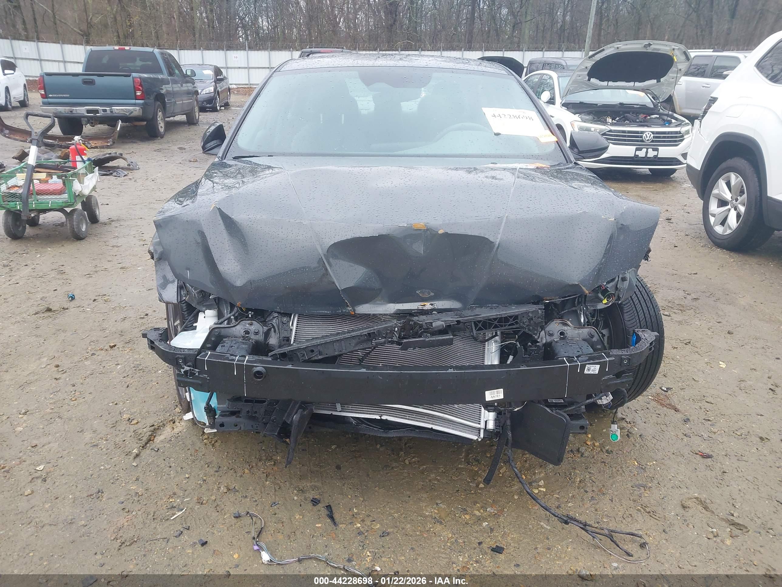 HYUNDAI ELANTRA image 6