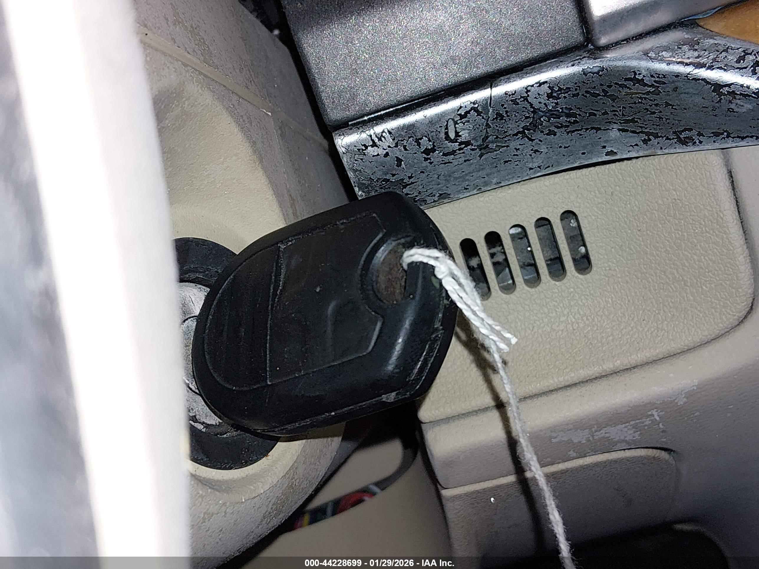 LINCOLN MKZ image 11