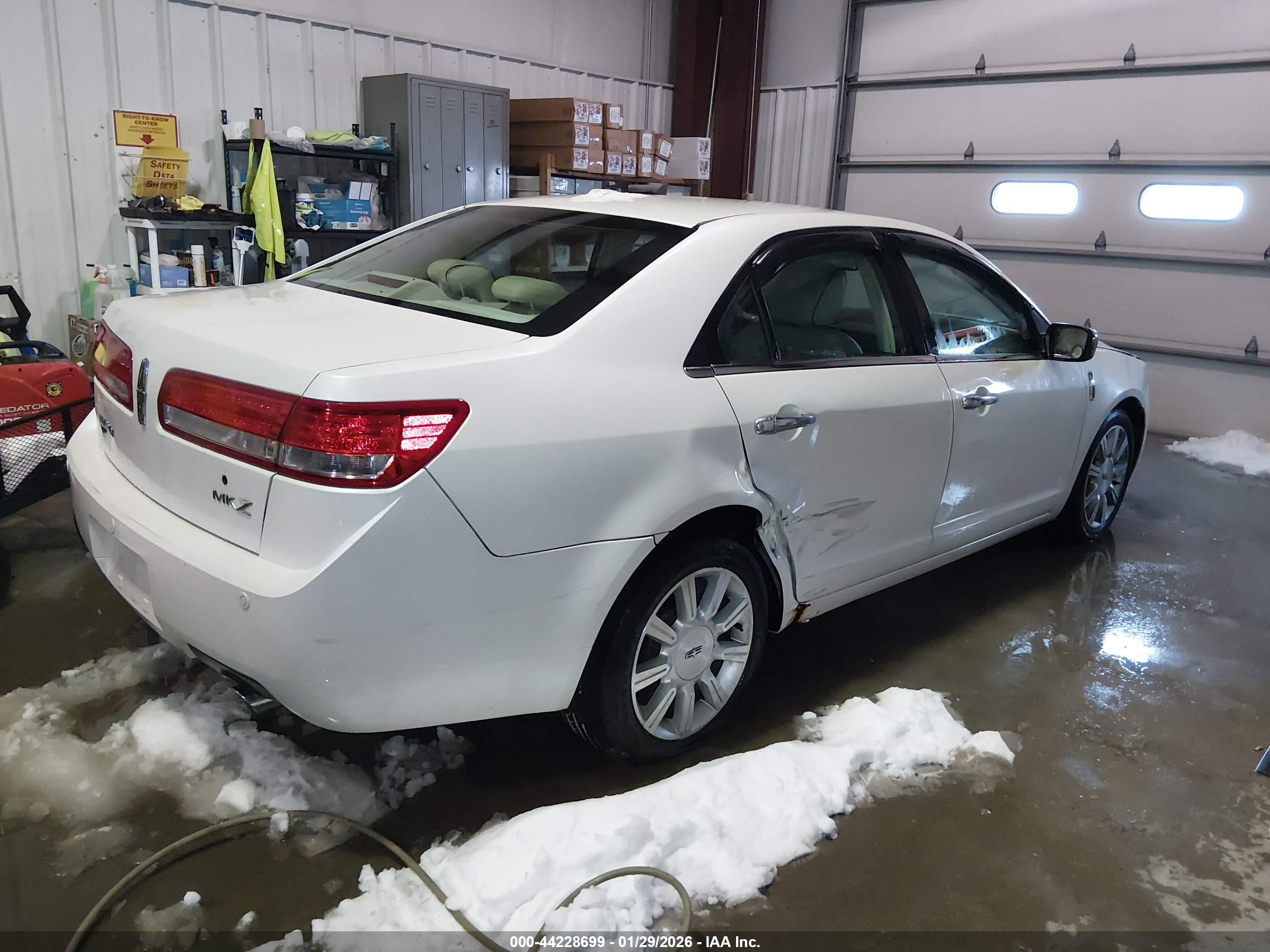 LINCOLN MKZ image 4