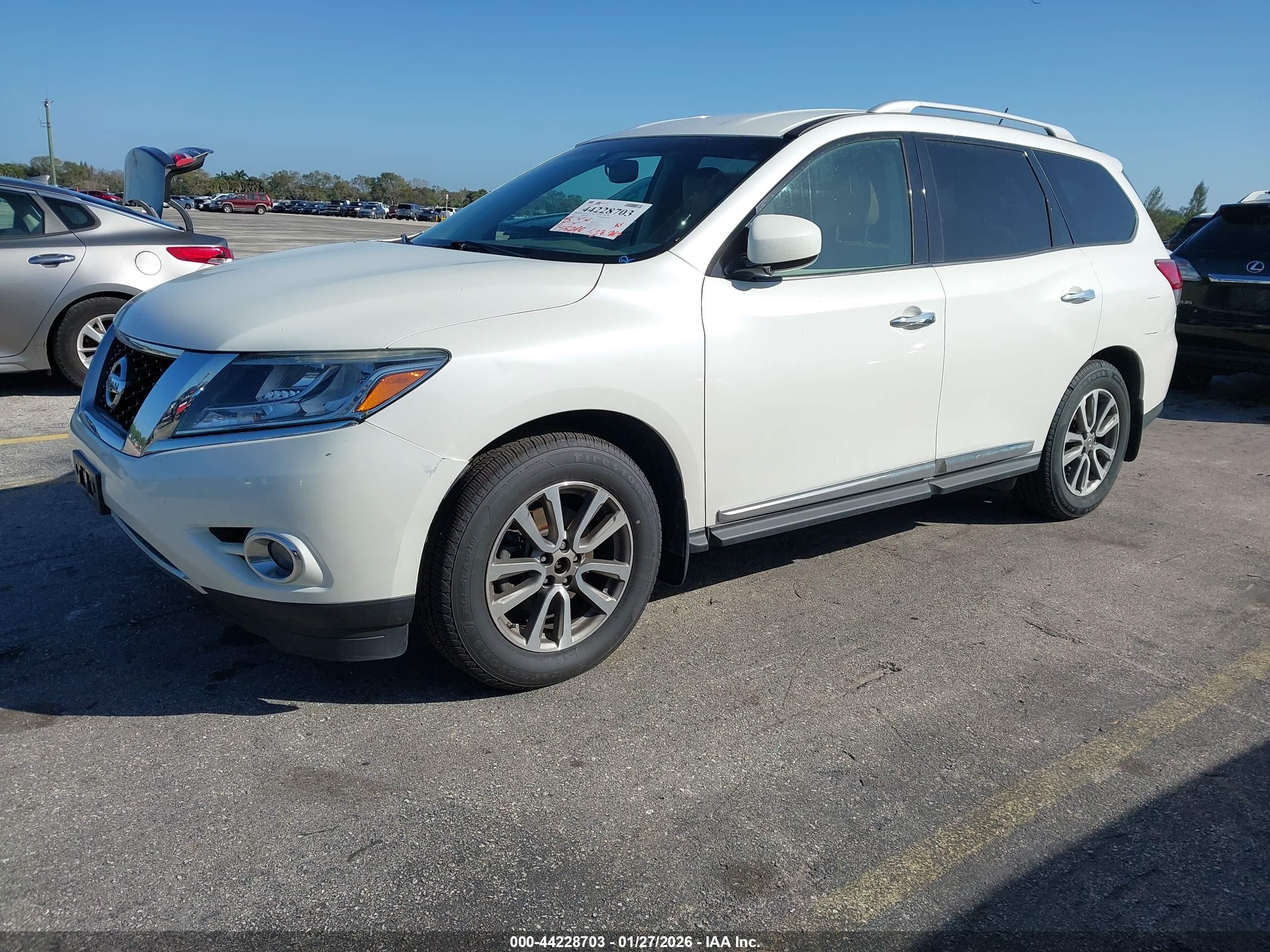 NISSAN PATHFINDER image 2