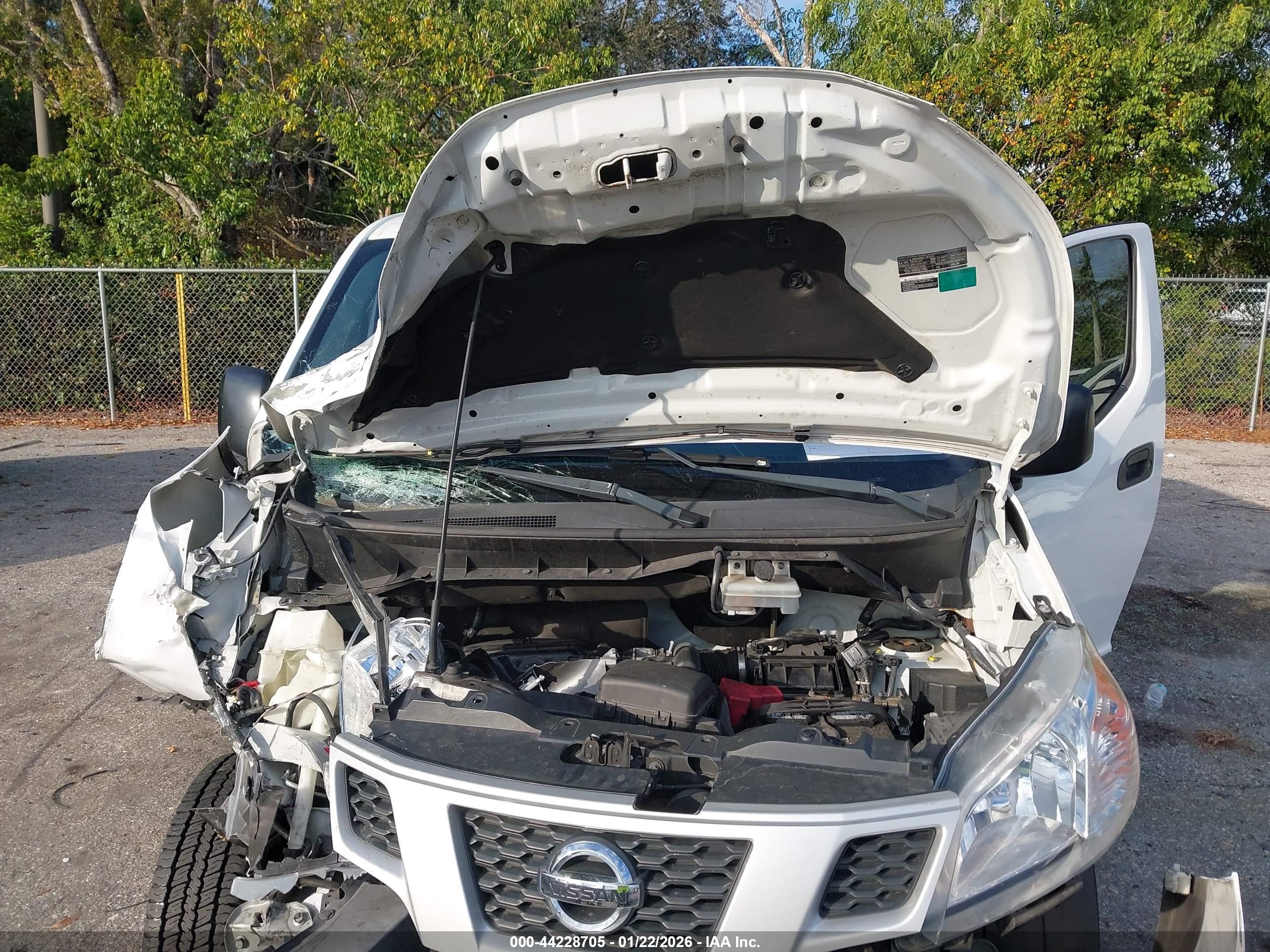 NISSAN NV200 image 10