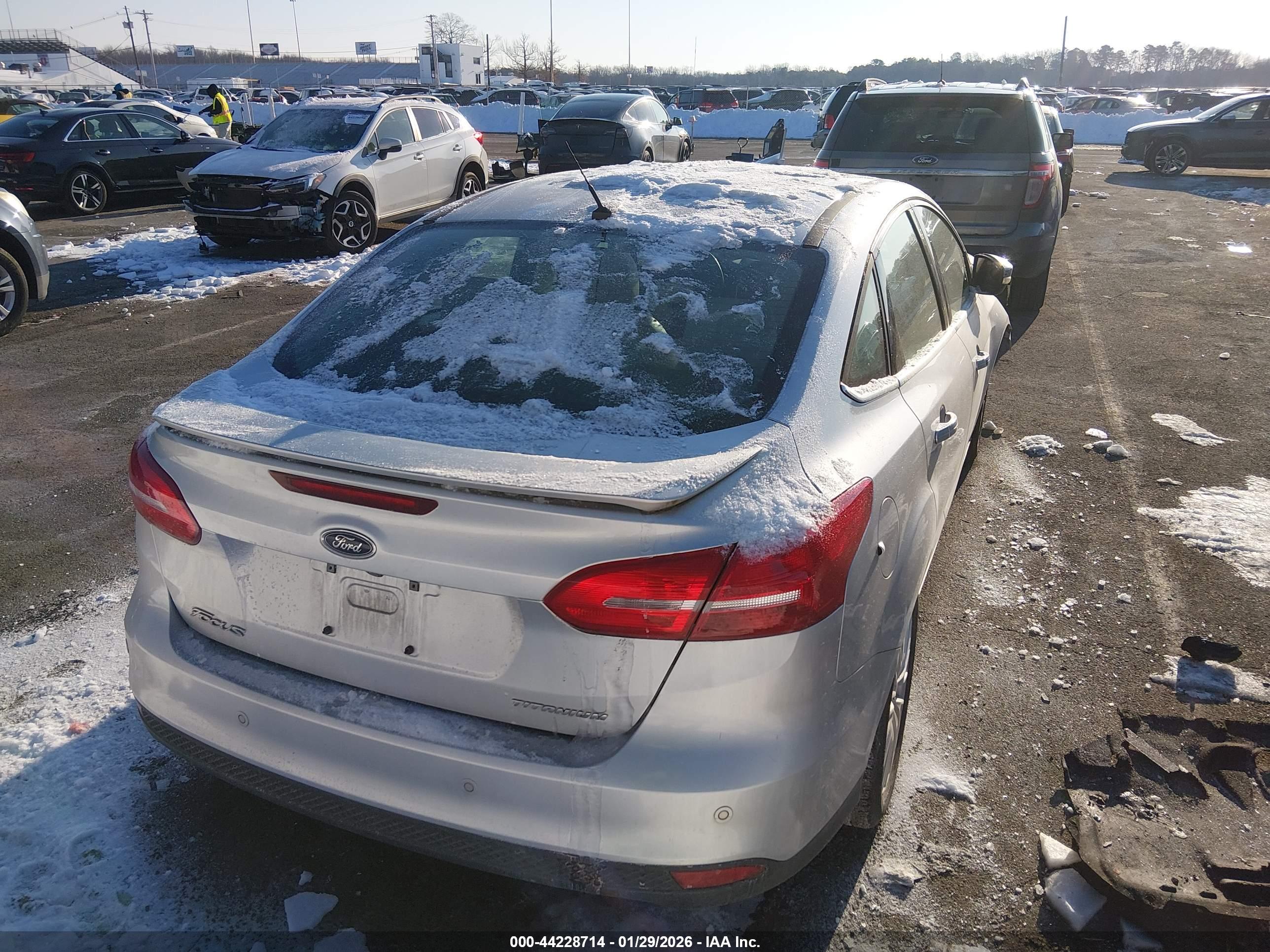 FORD FOCUS image 4