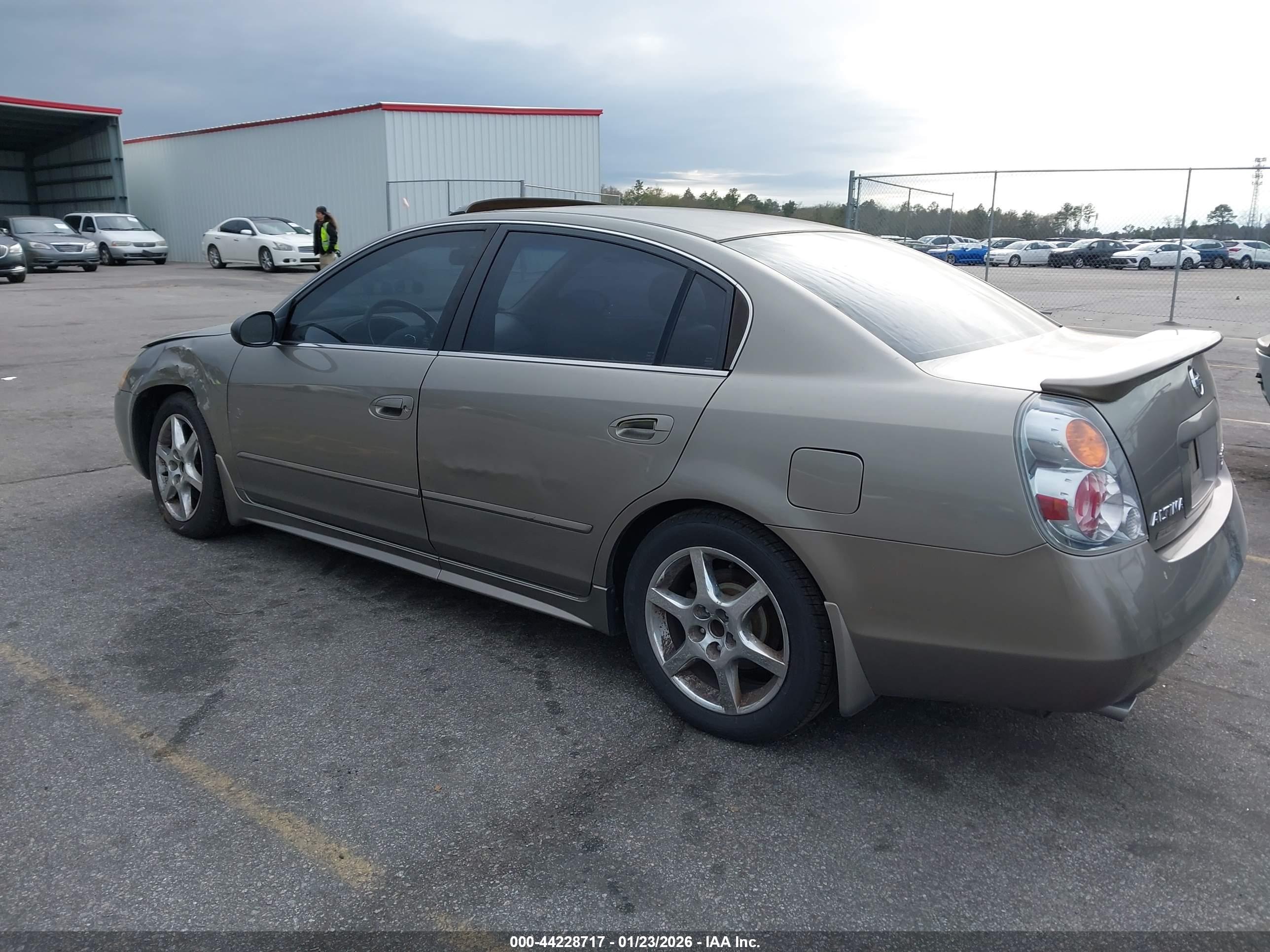 NISSAN ALTIMA image 3