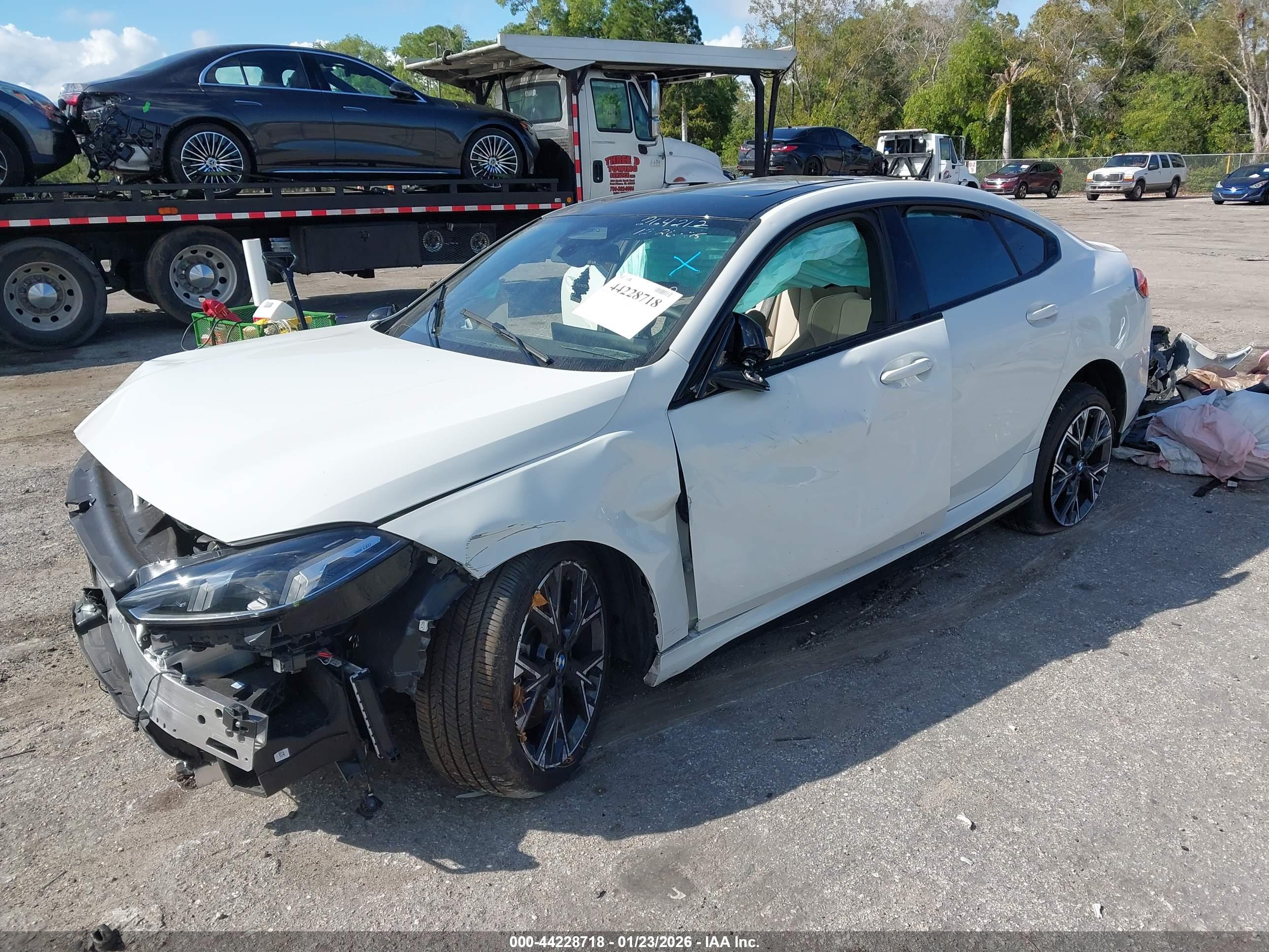 BMW 228 image 2