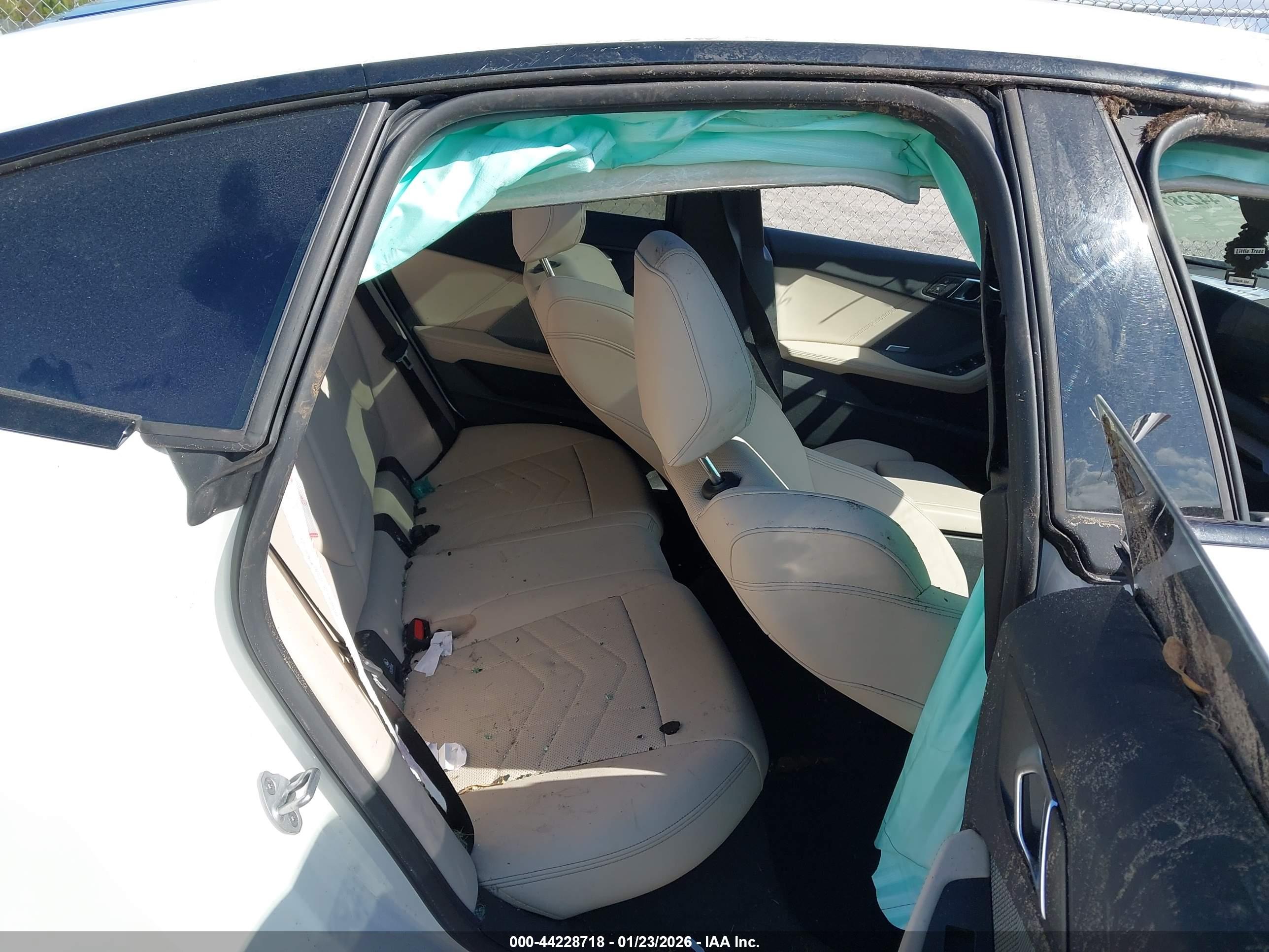 BMW 228 image 8
