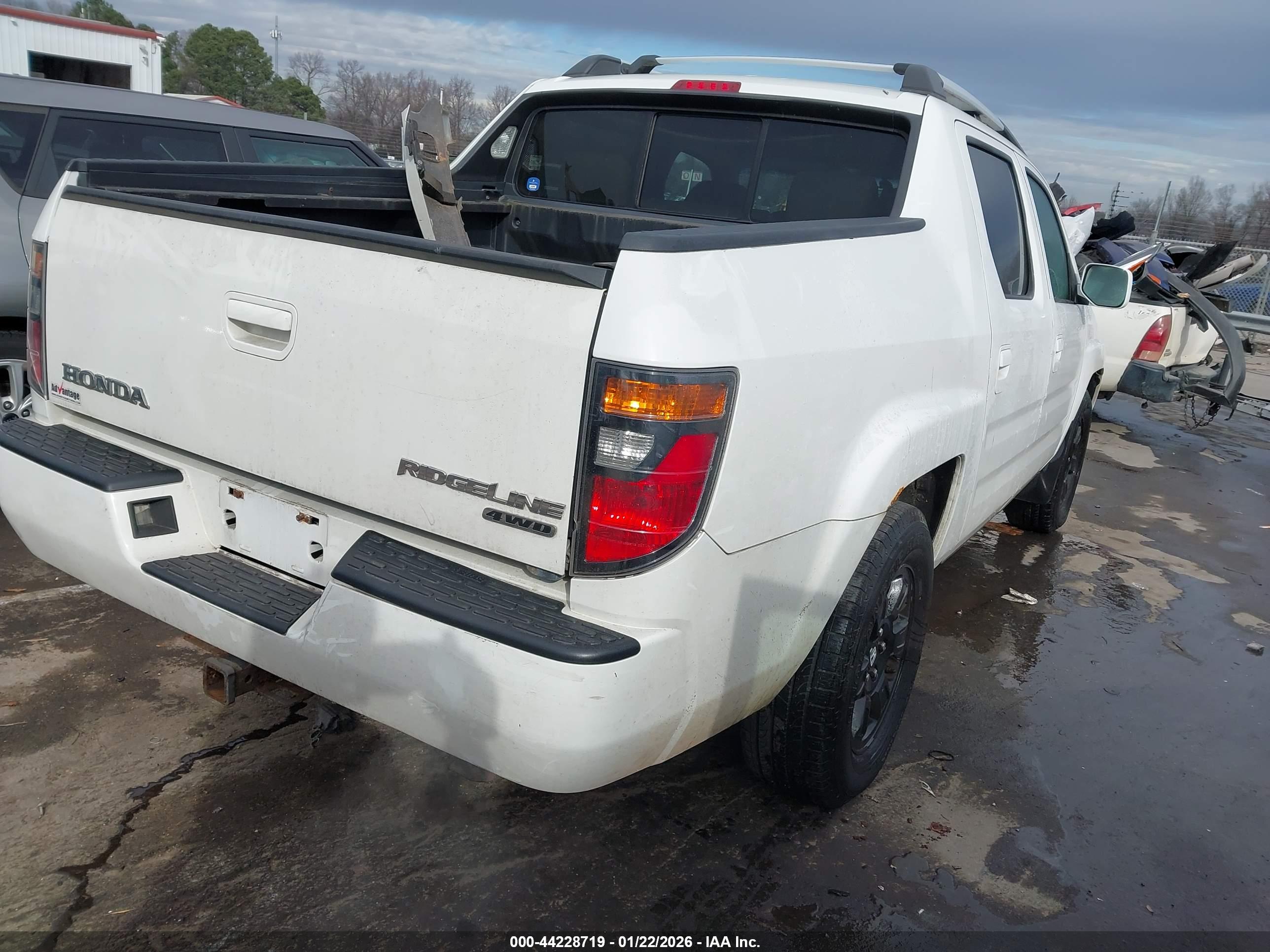 HONDA RIDGELINE image 4