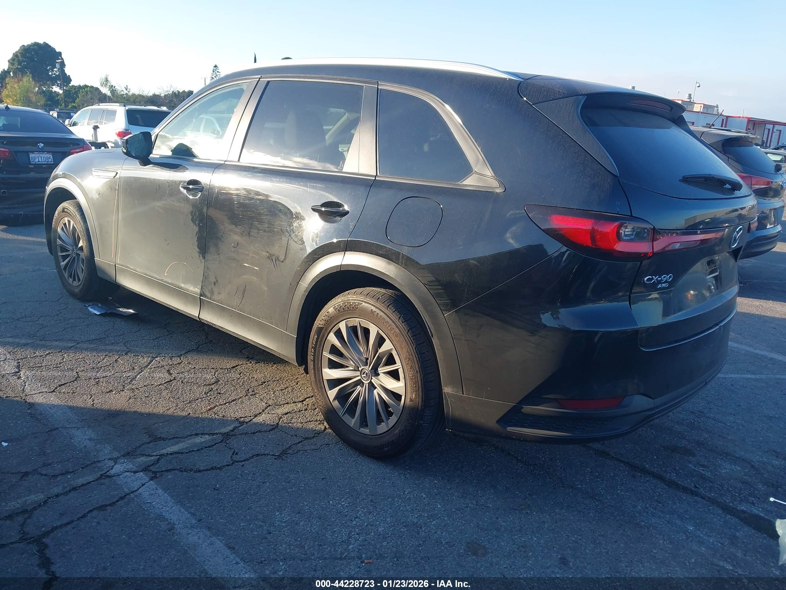 MAZDA CX-90 image 3