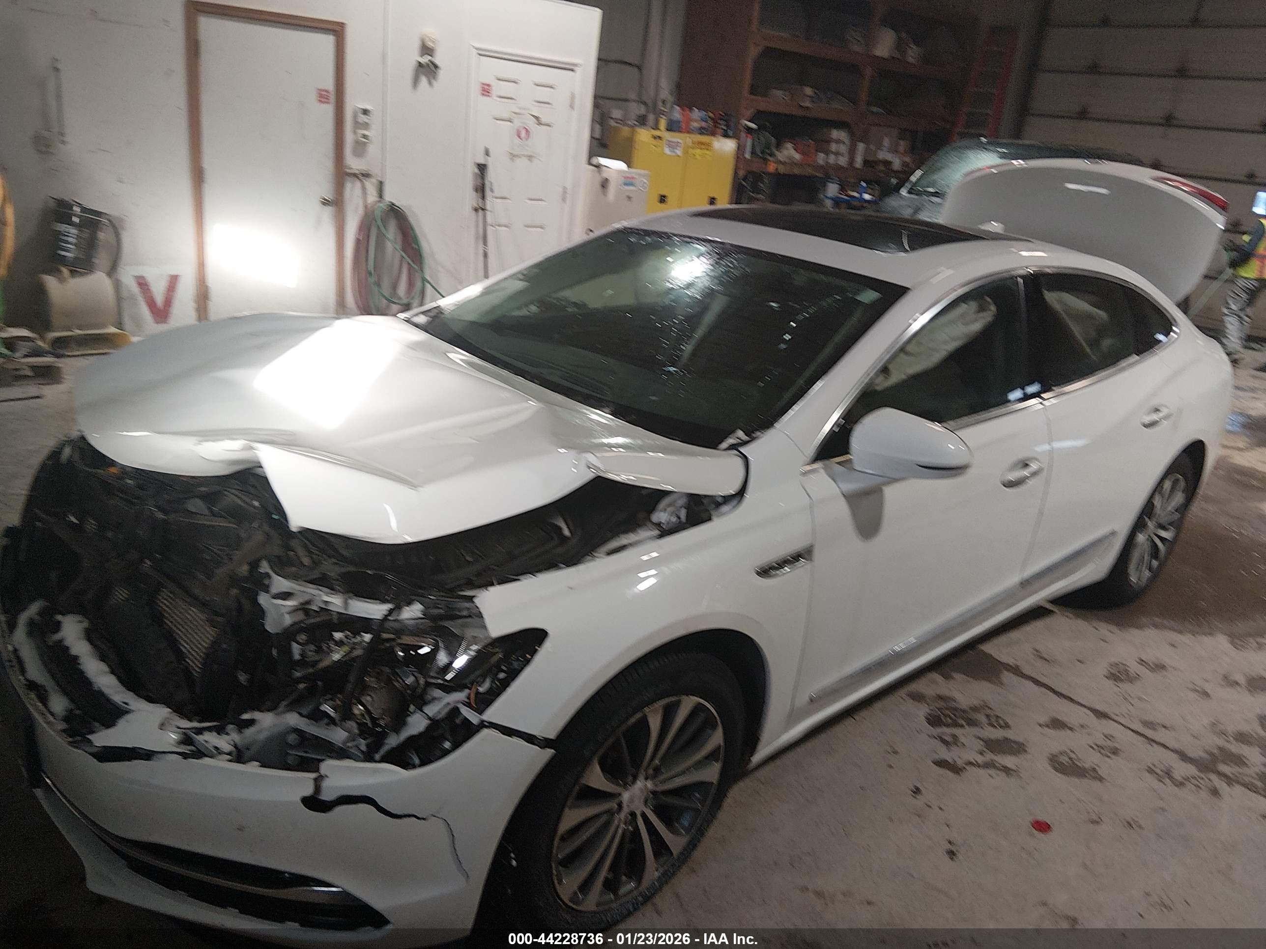BUICK LACROSSE image 2
