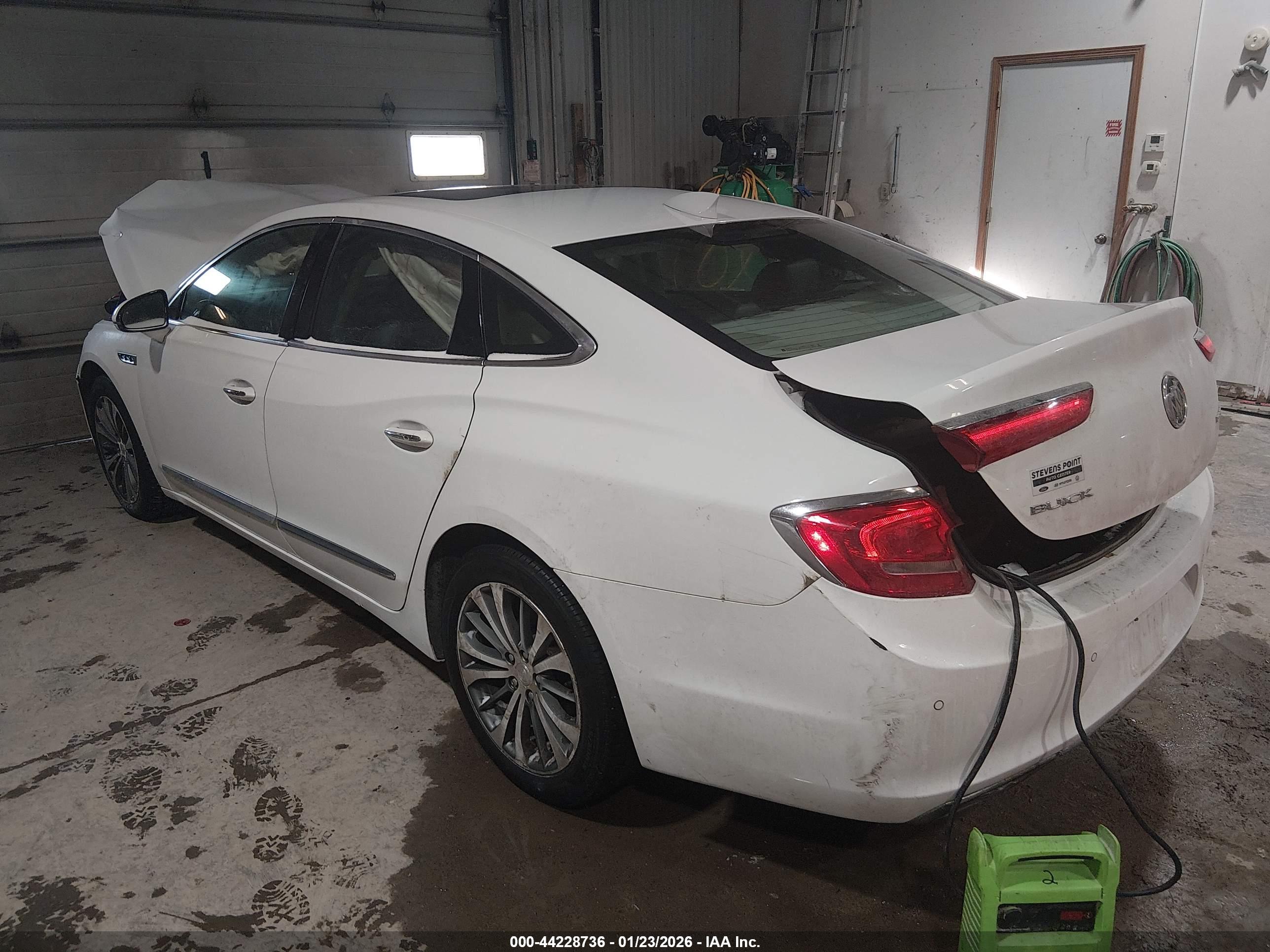 BUICK LACROSSE image 3
