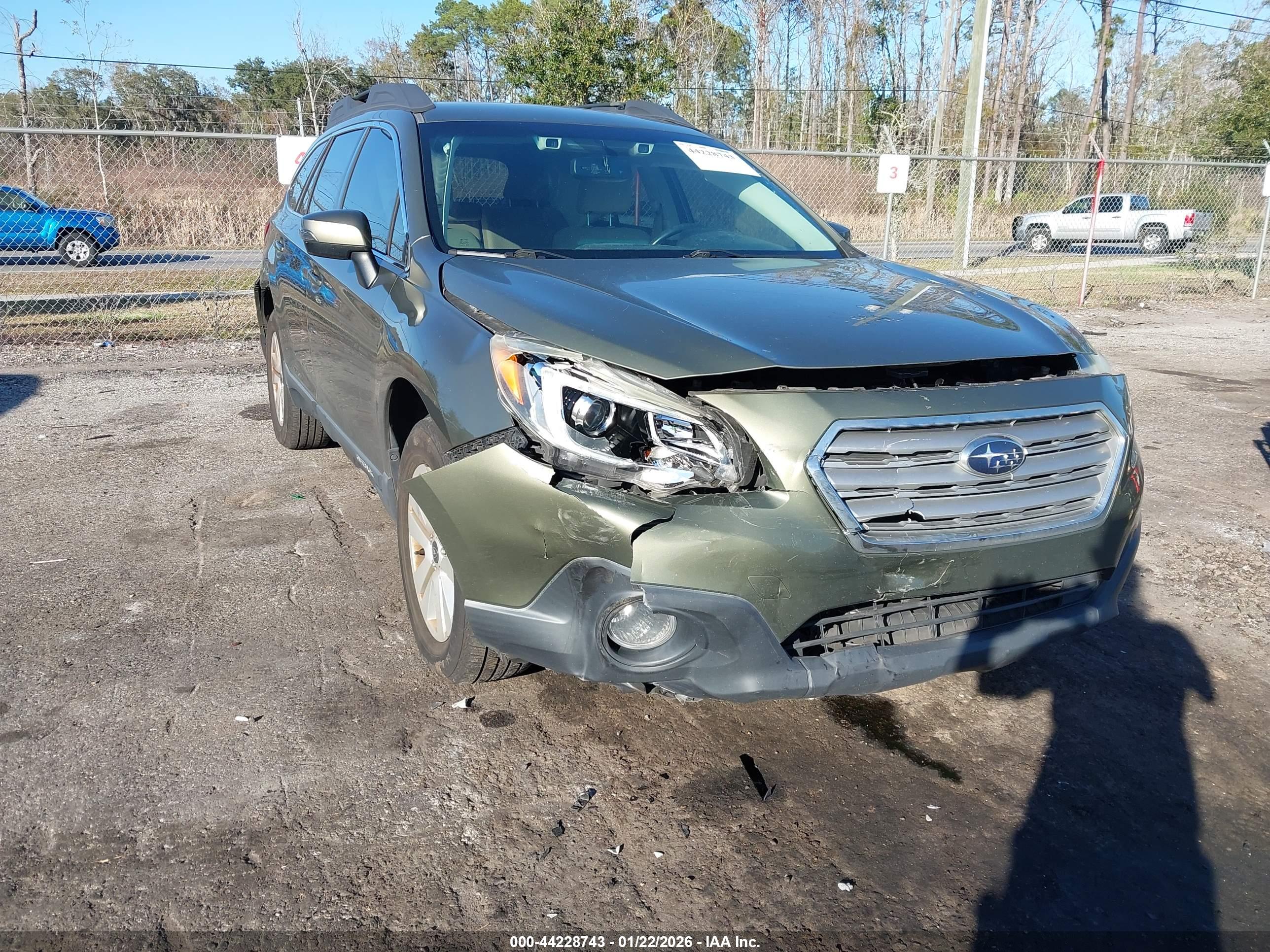 SUBARU OUTBACK image 6