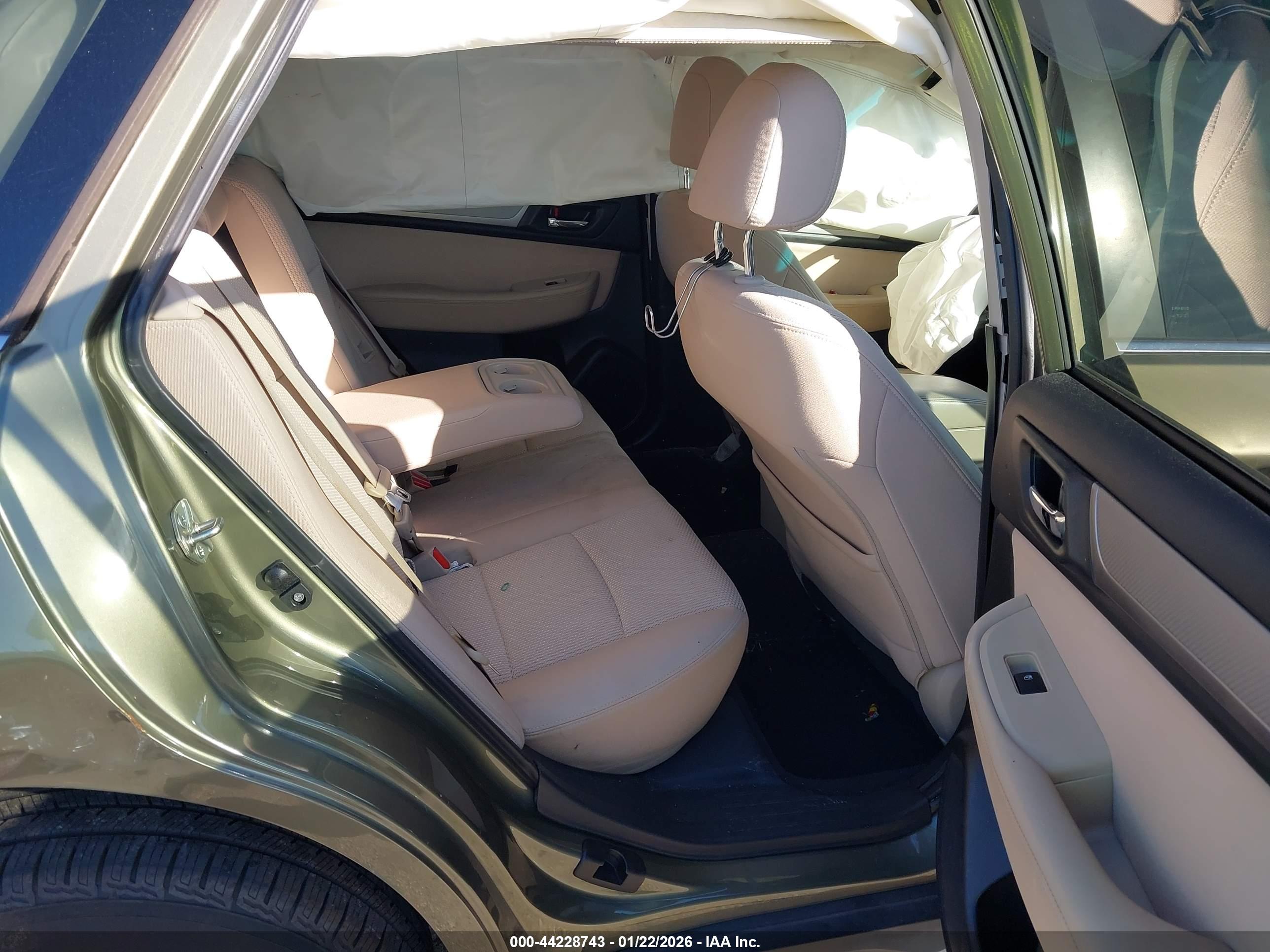 SUBARU OUTBACK image 8