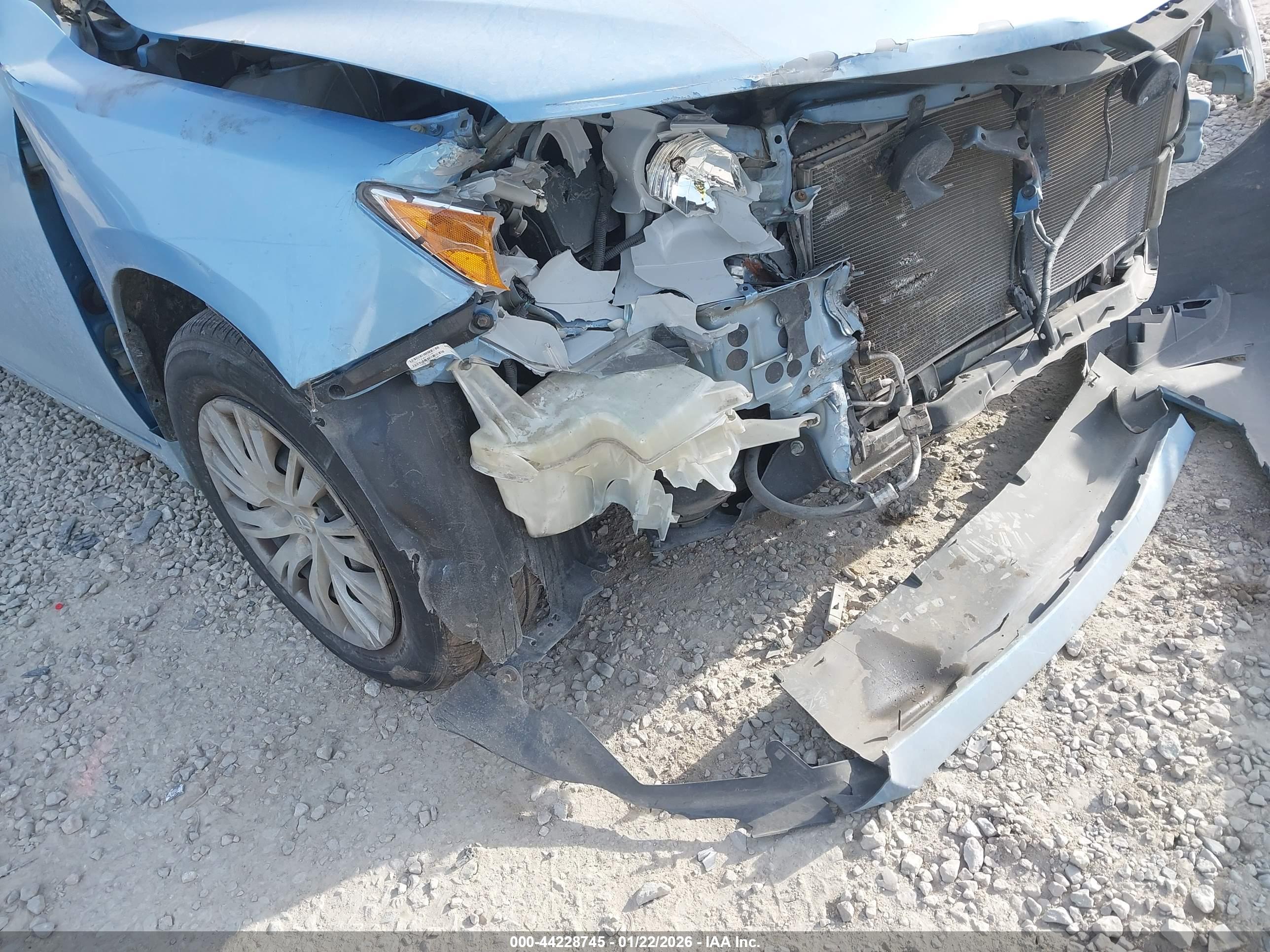 TOYOTA CAMRY image 6