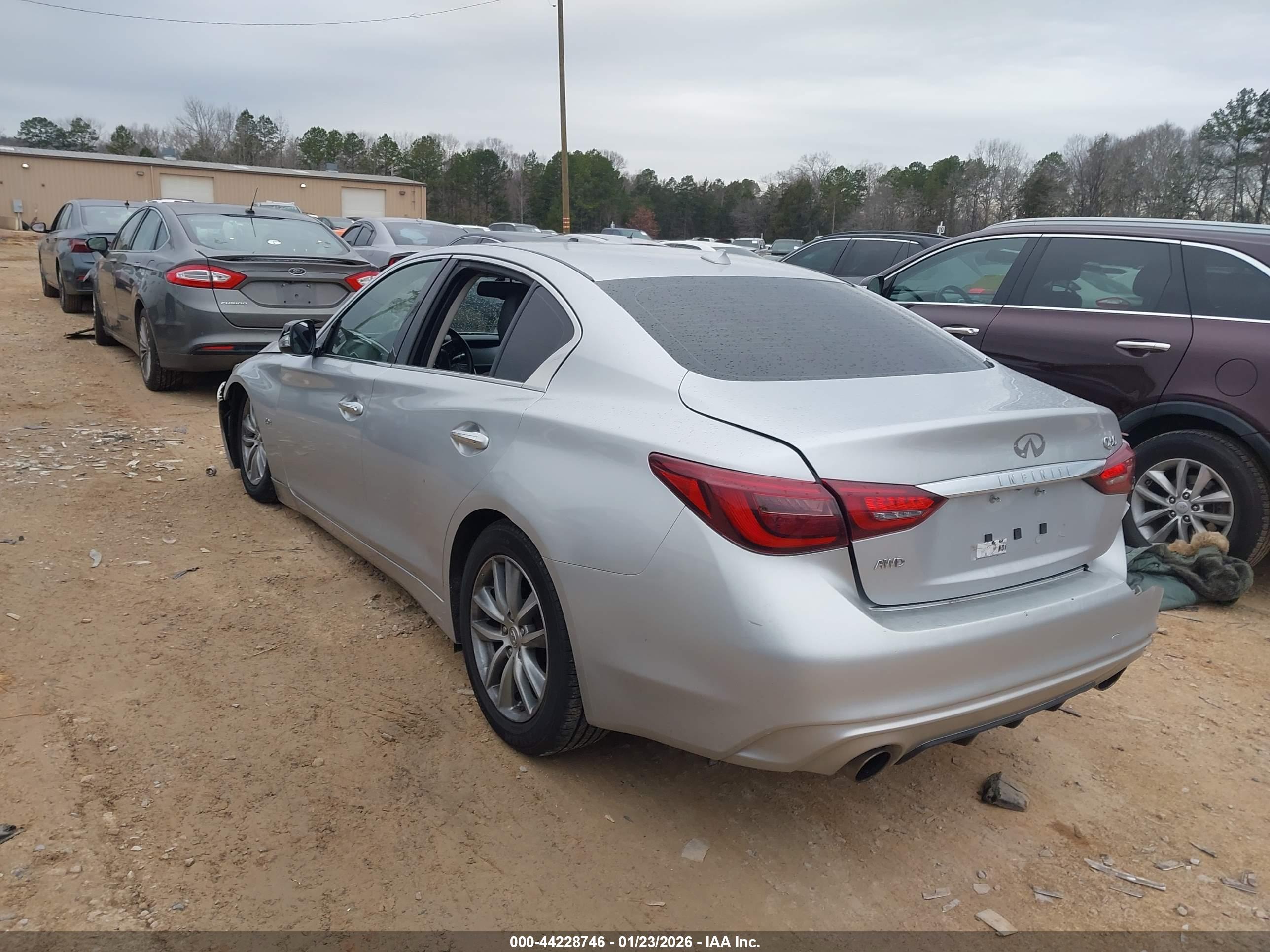 INFINITI Q50 image 3