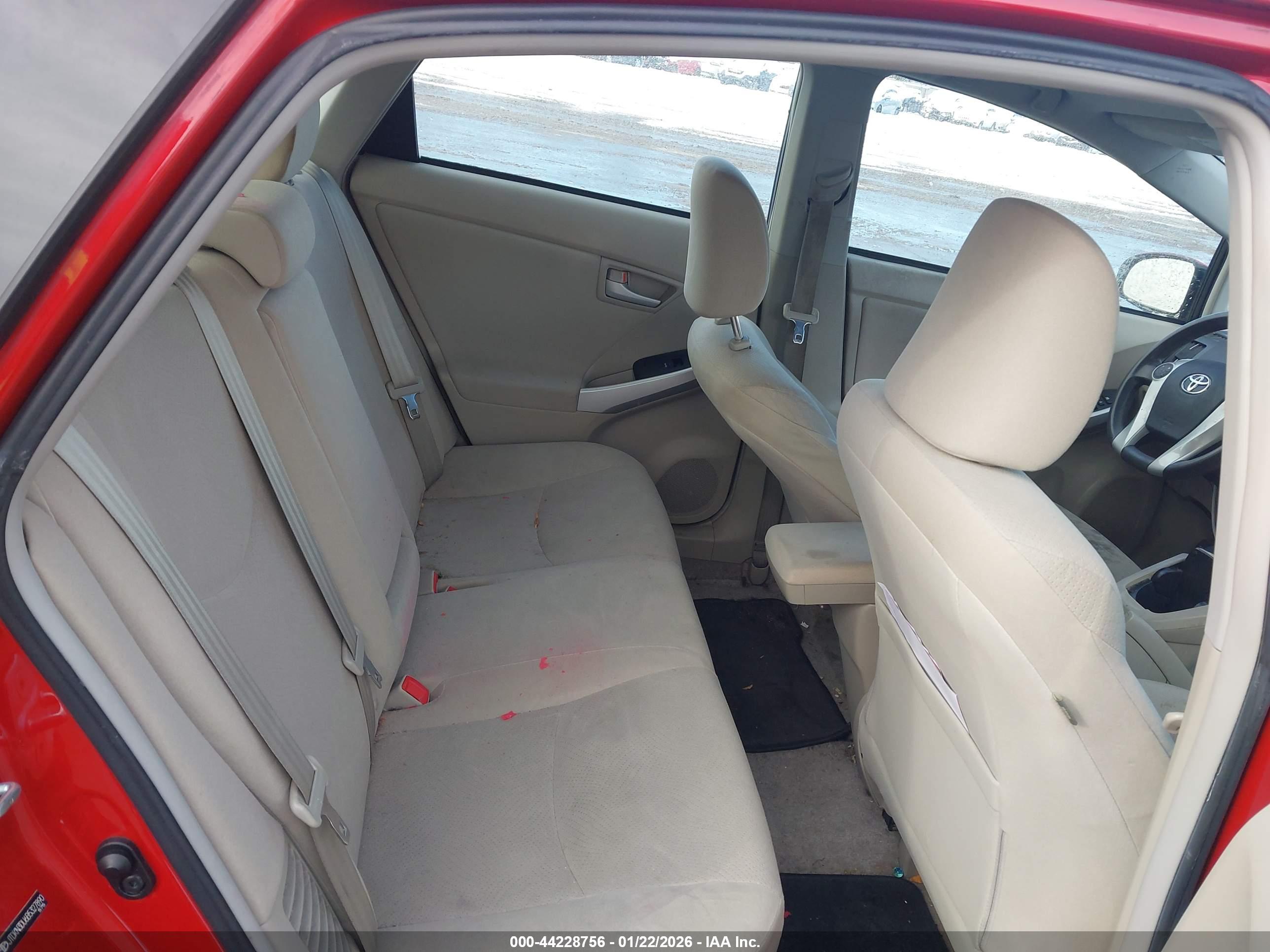 TOYOTA PRIUS image 8