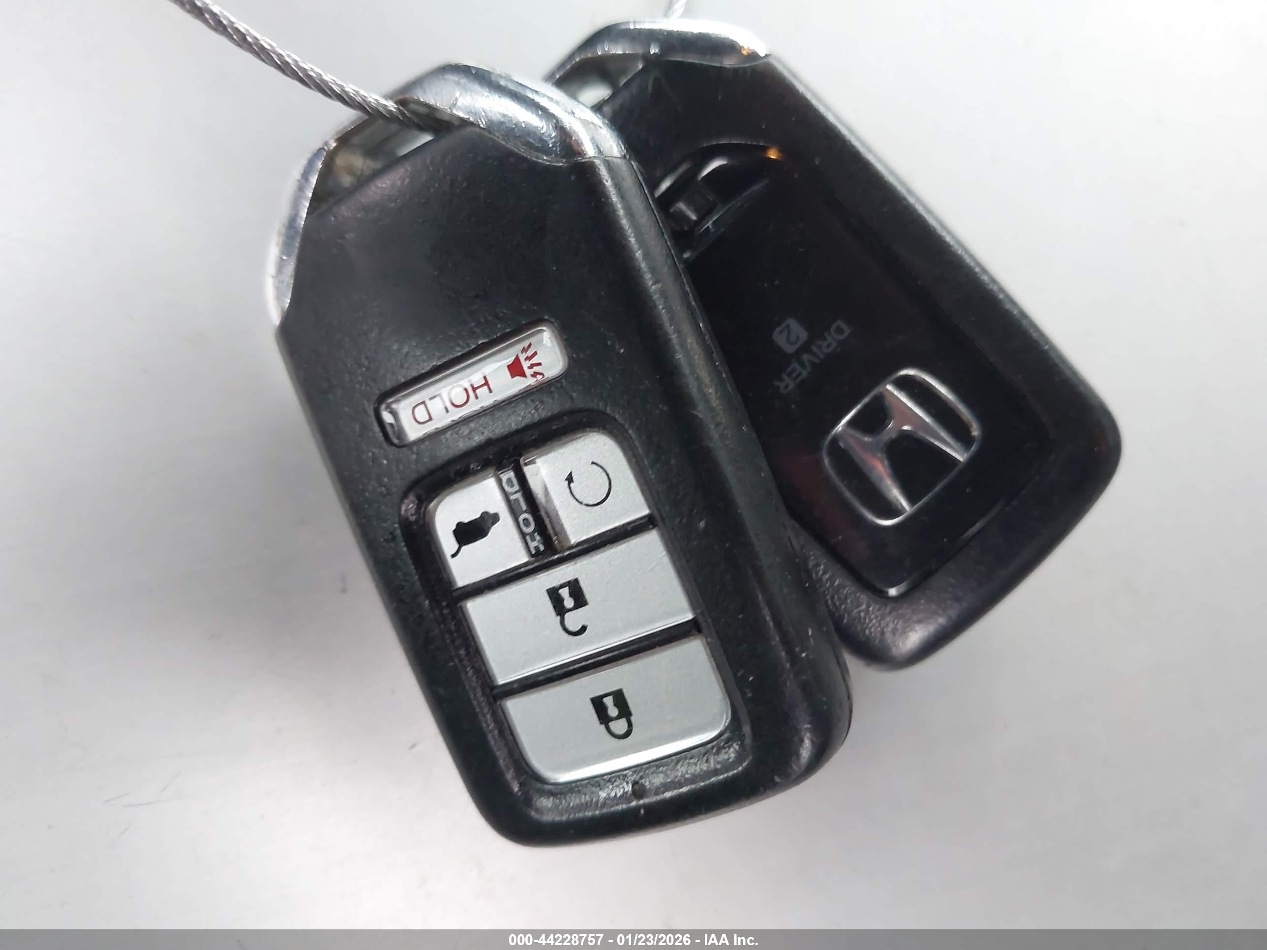 HONDA CR-V image 11