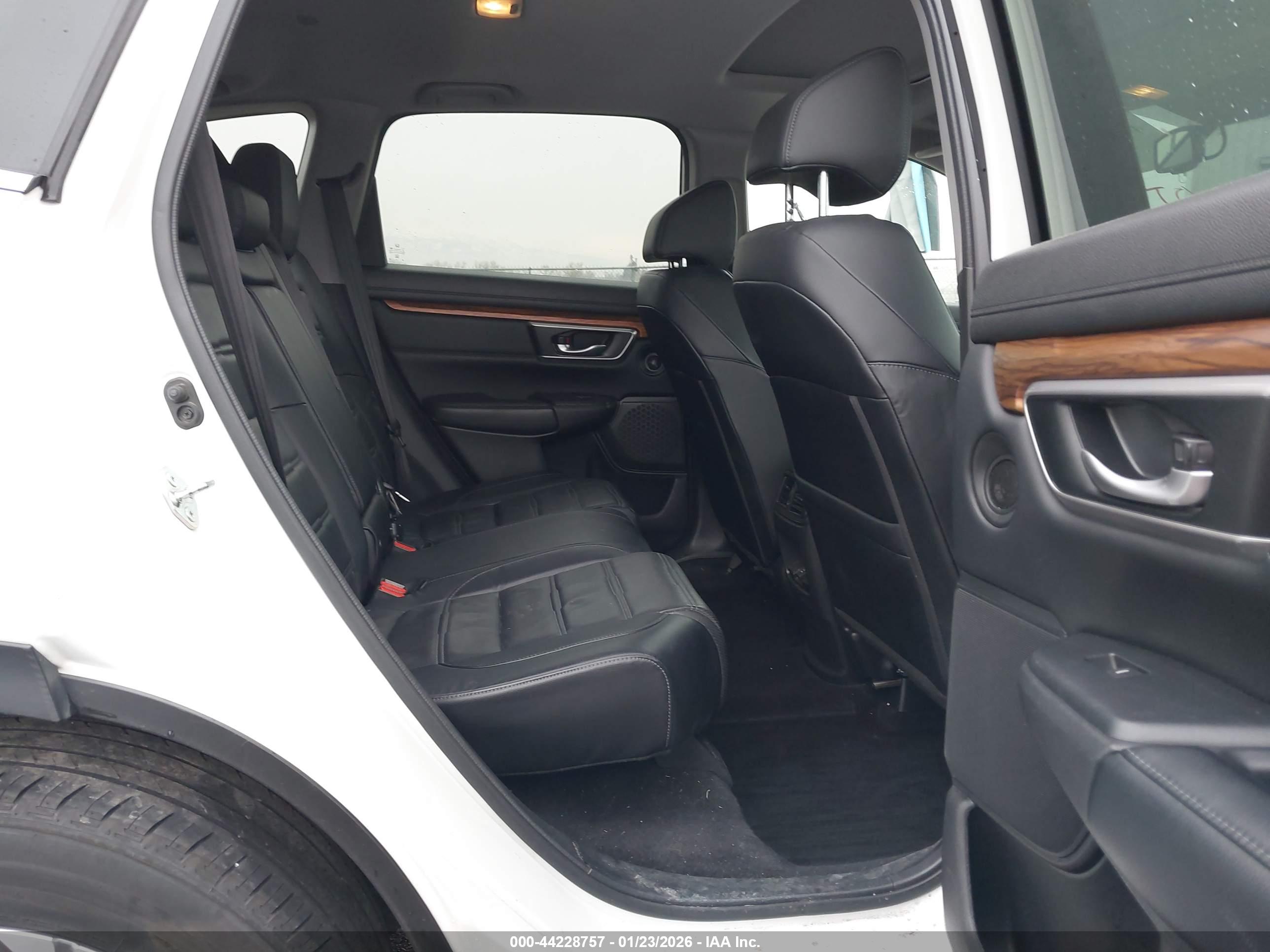 HONDA CR-V image 8