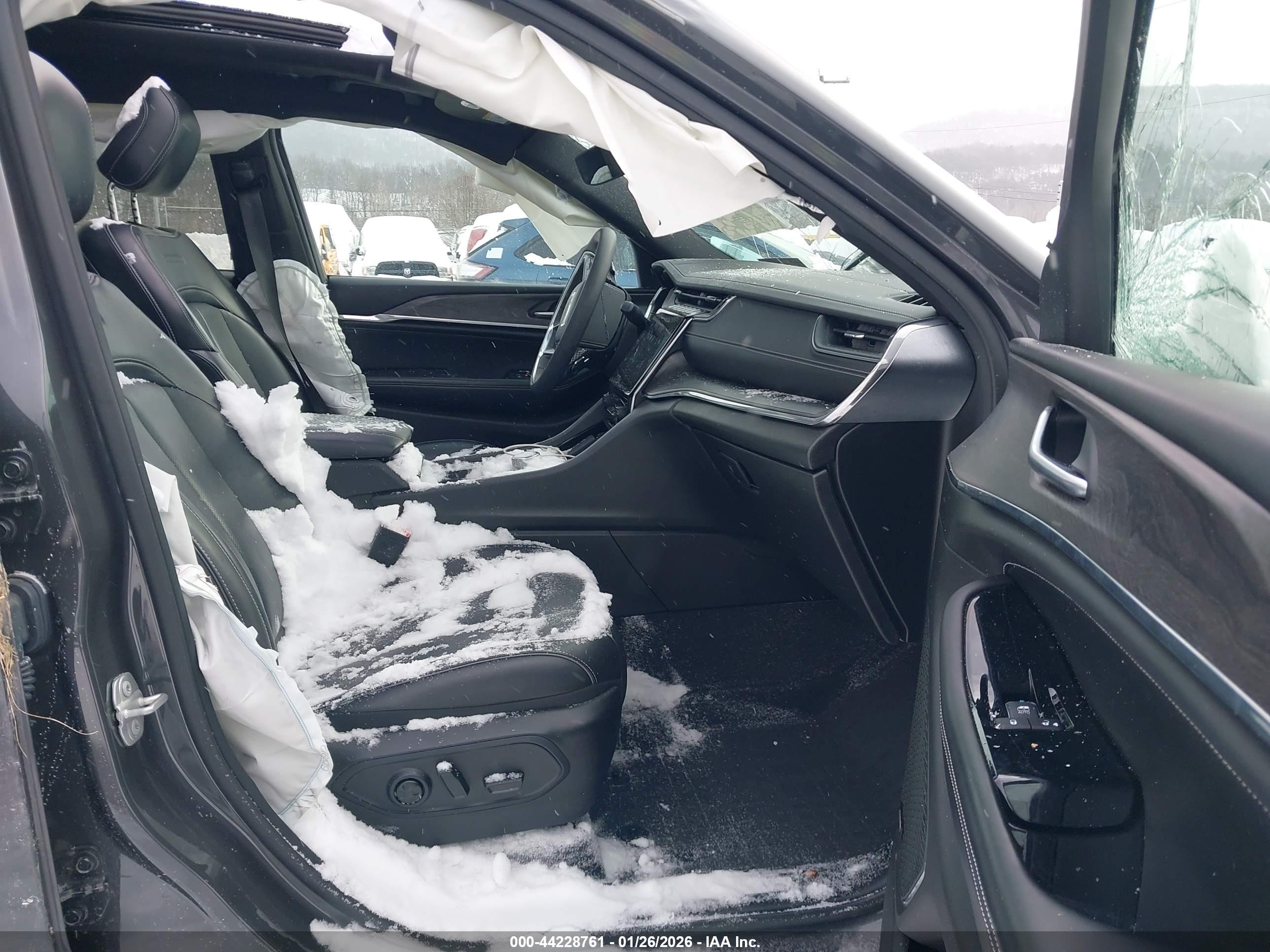 JEEP GRAND image 5