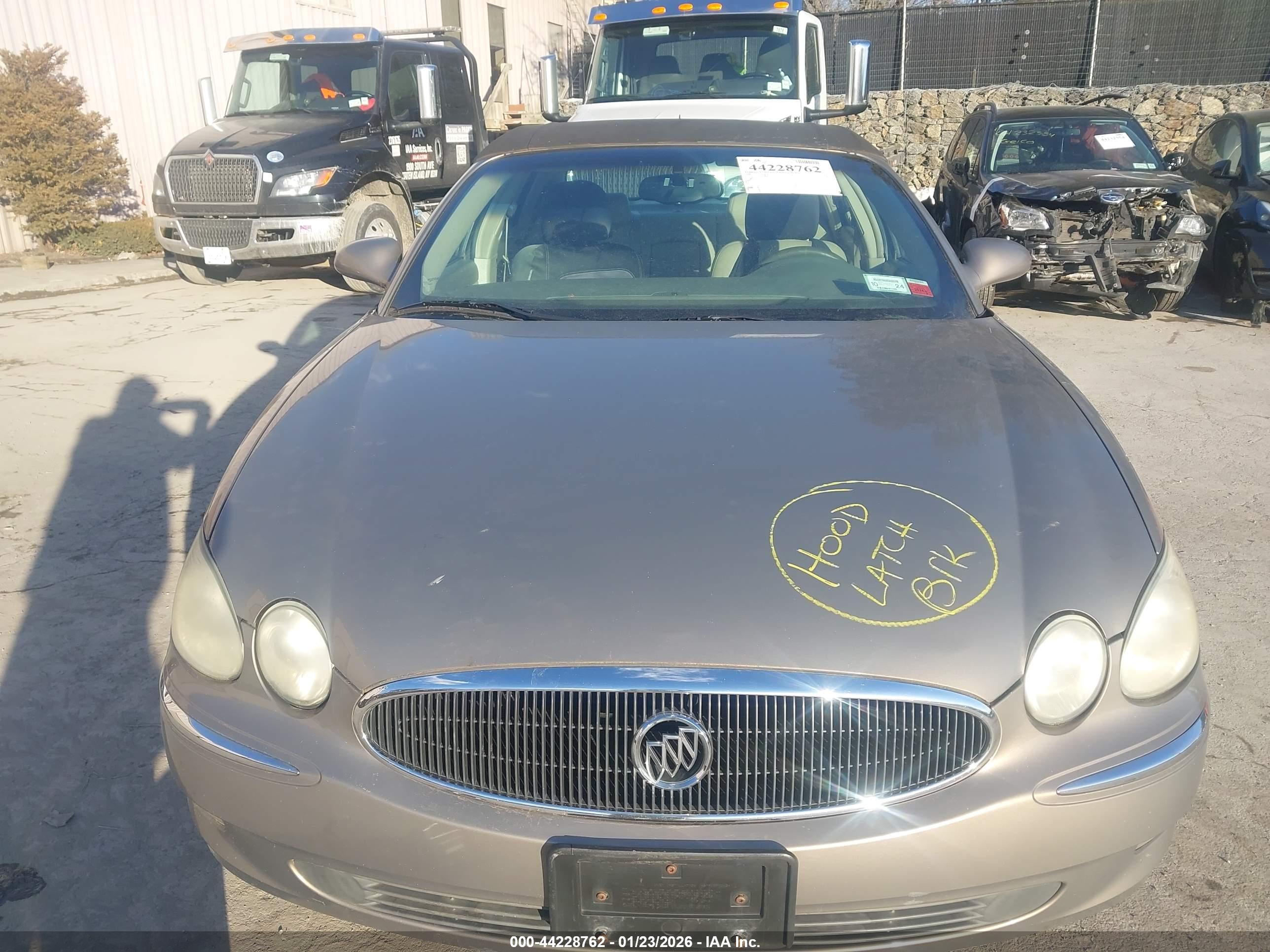 BUICK LACROSSE image 6