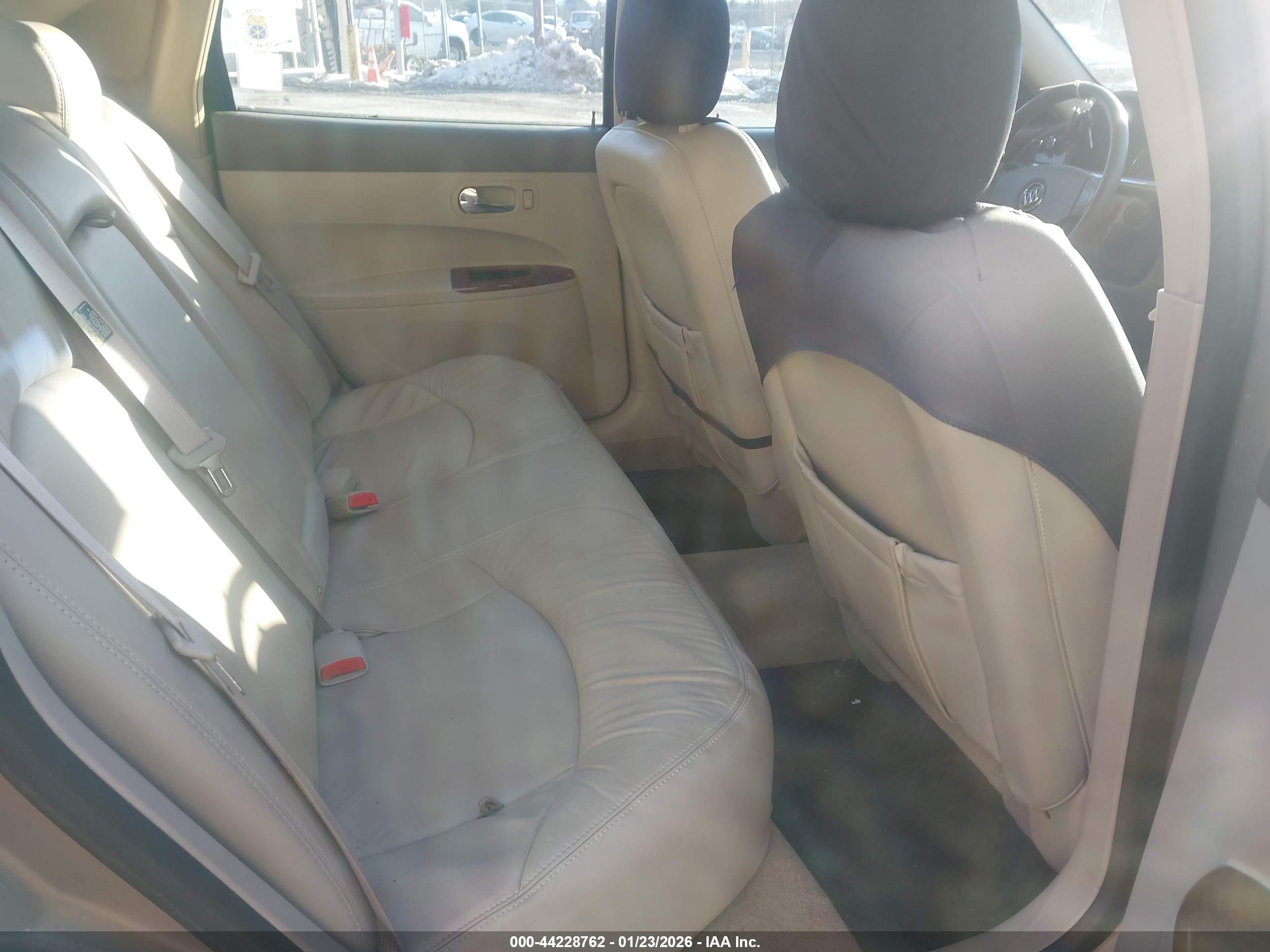 BUICK LACROSSE image 8