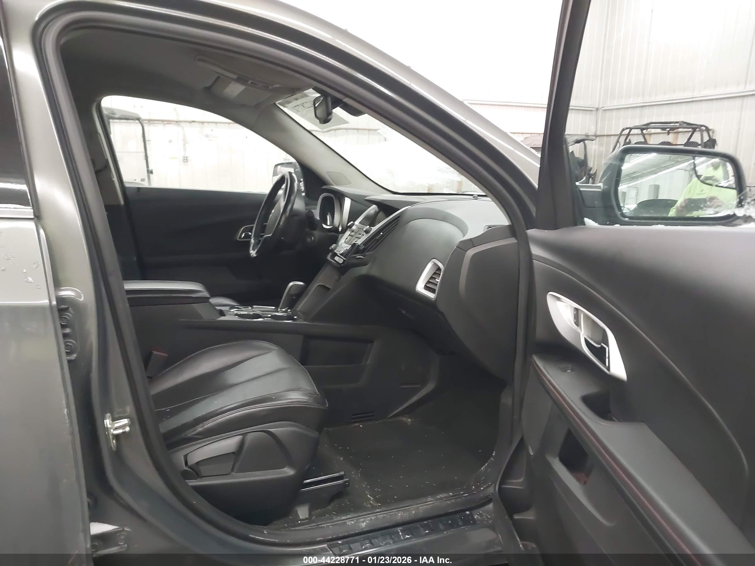 CHEVROLET EQUINOX image 5
