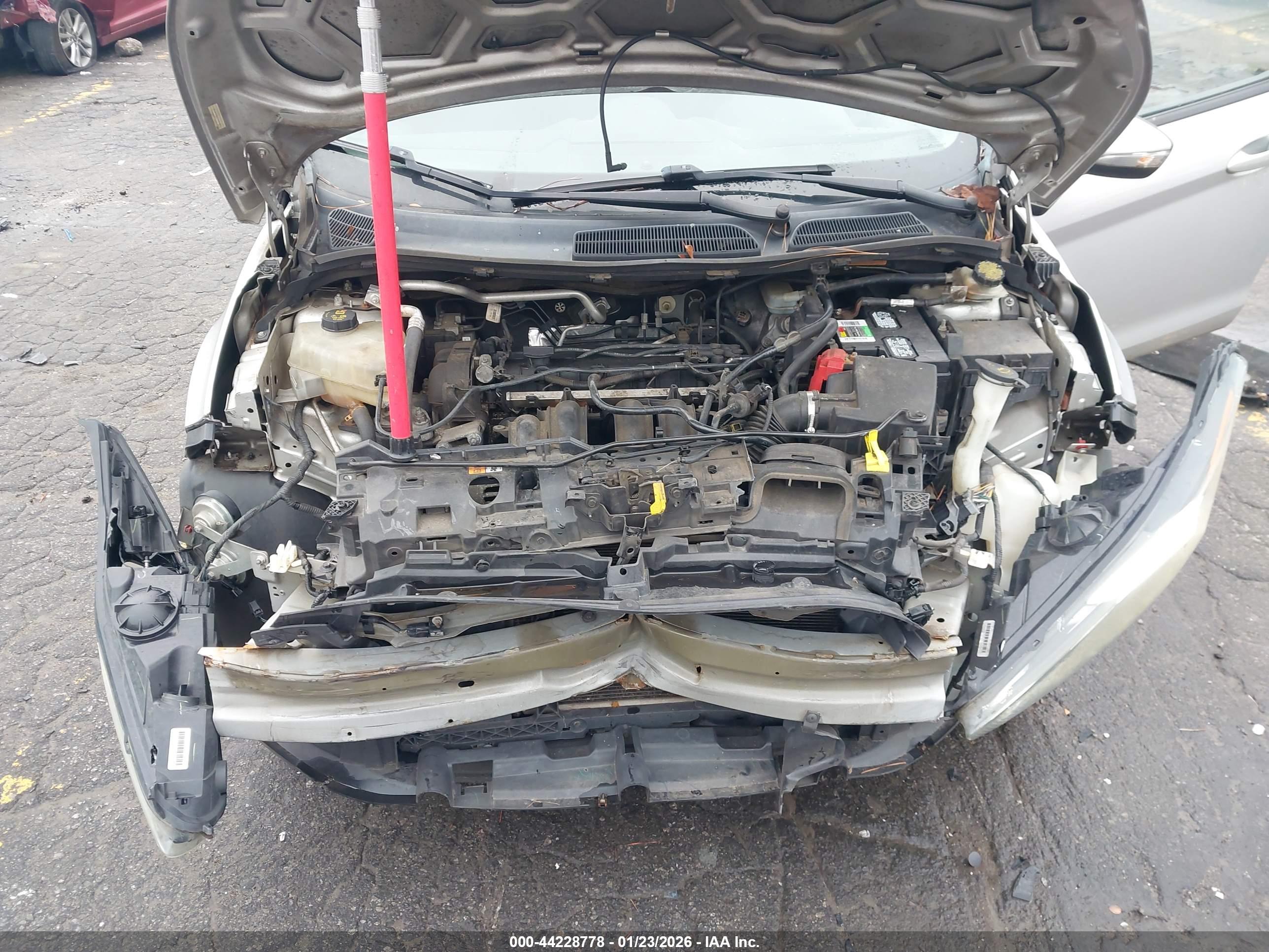 FORD FIESTA image 10