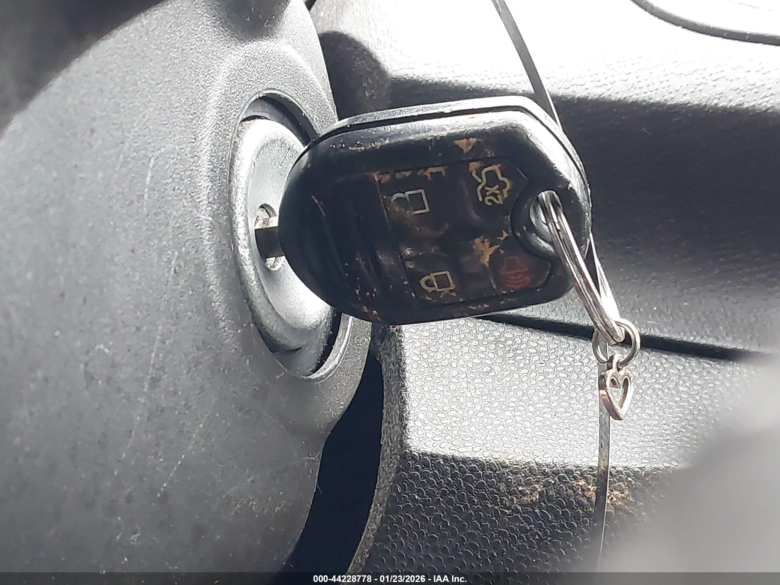 FORD FIESTA image 11