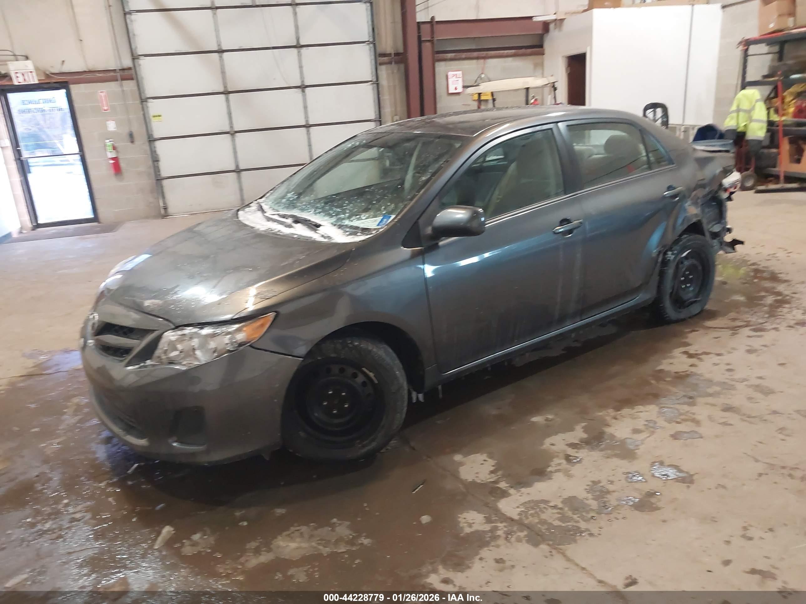 TOYOTA COROLLA image 2