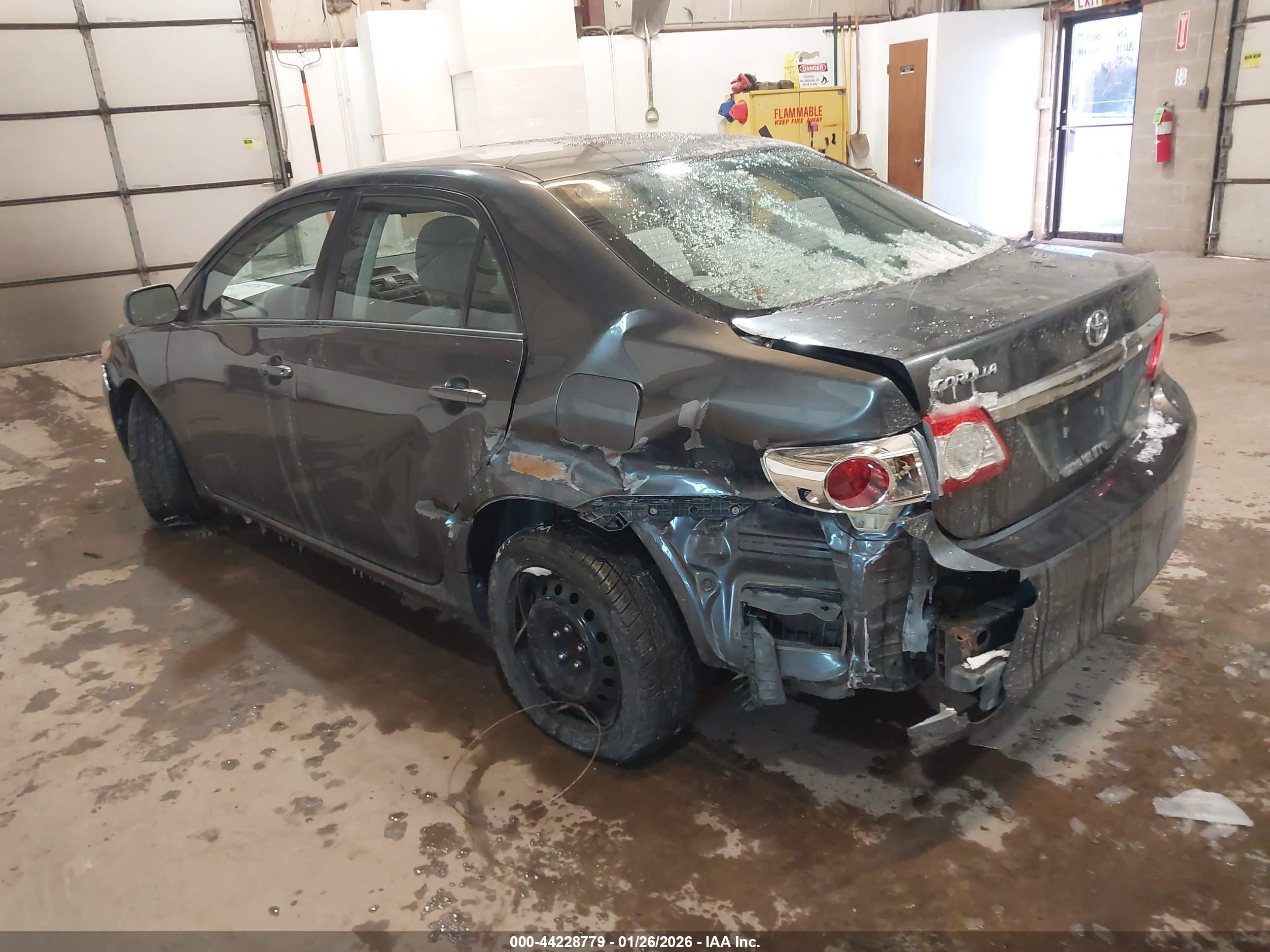 TOYOTA COROLLA image 6