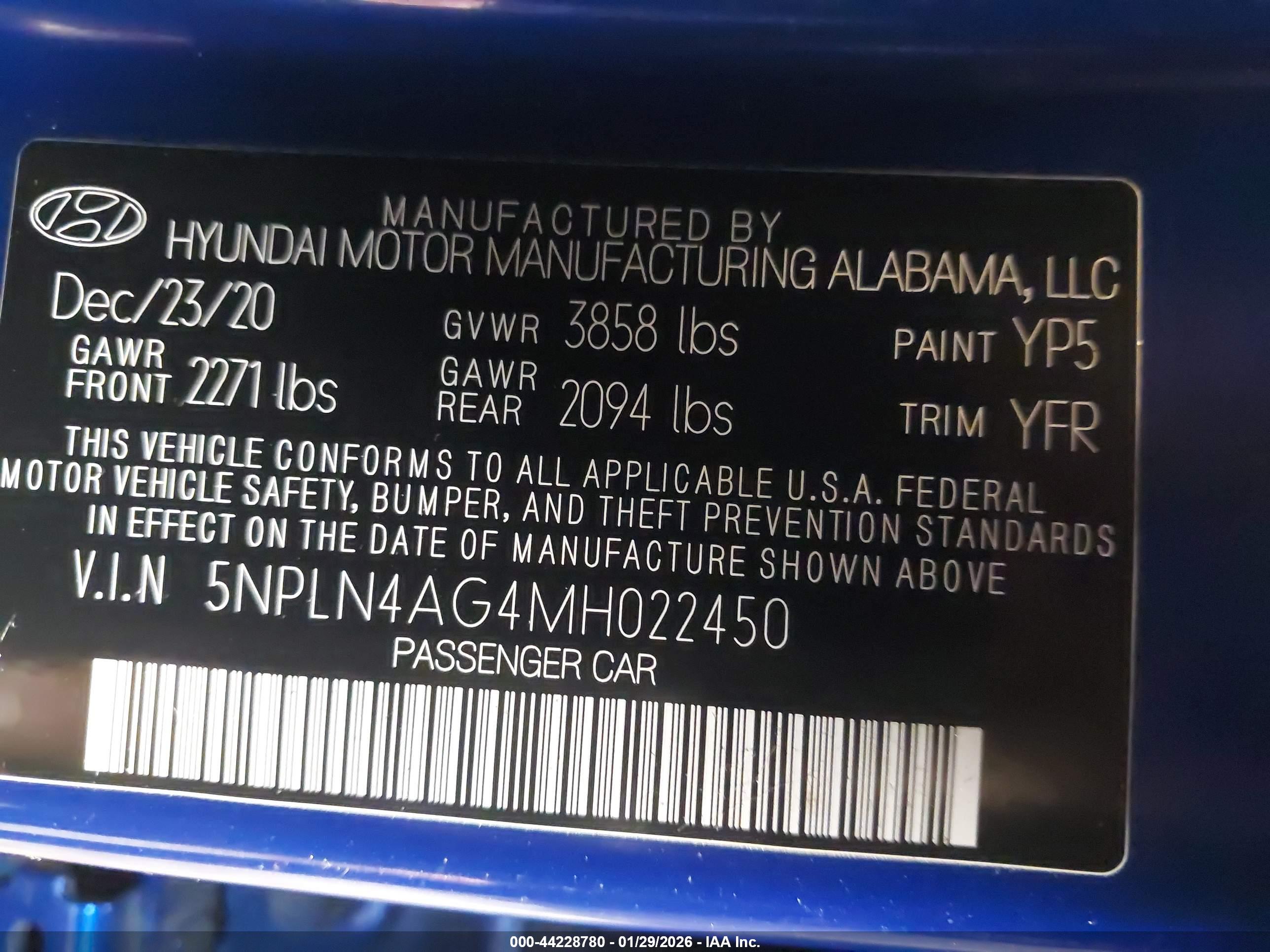 HYUNDAI ELANTRA image 9