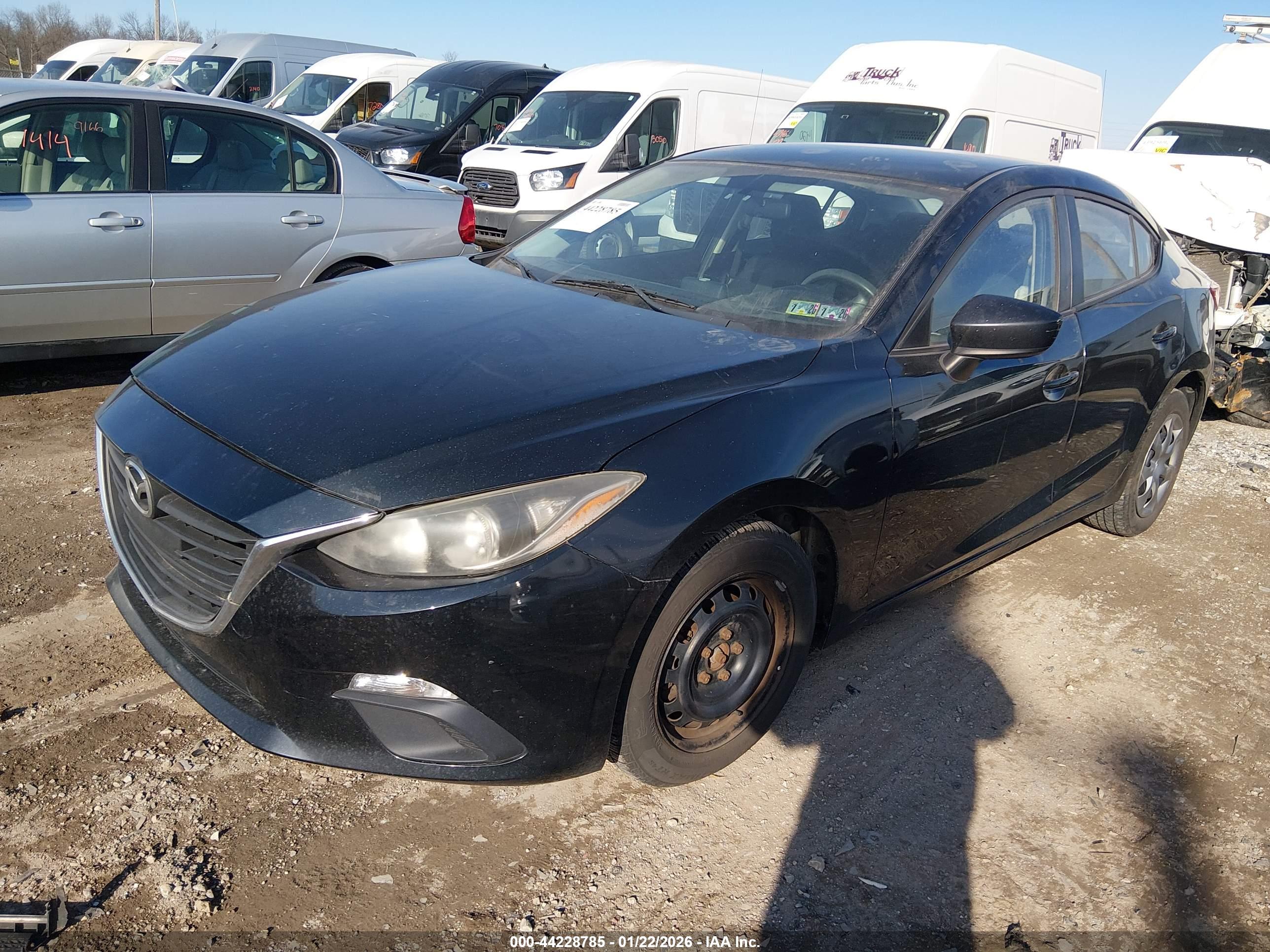 MAZDA MAZDA3 image 2