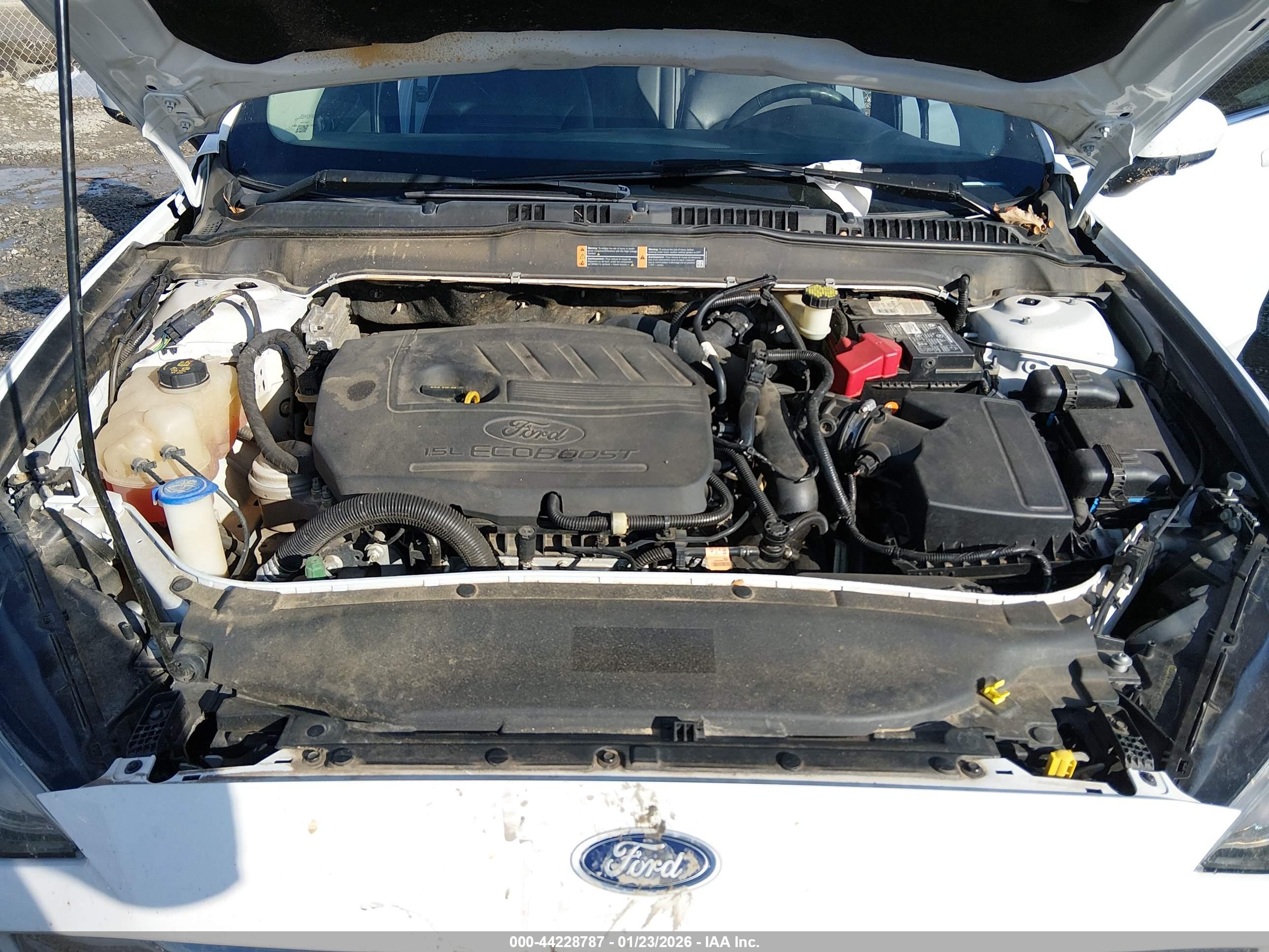 FORD FUSION image 10