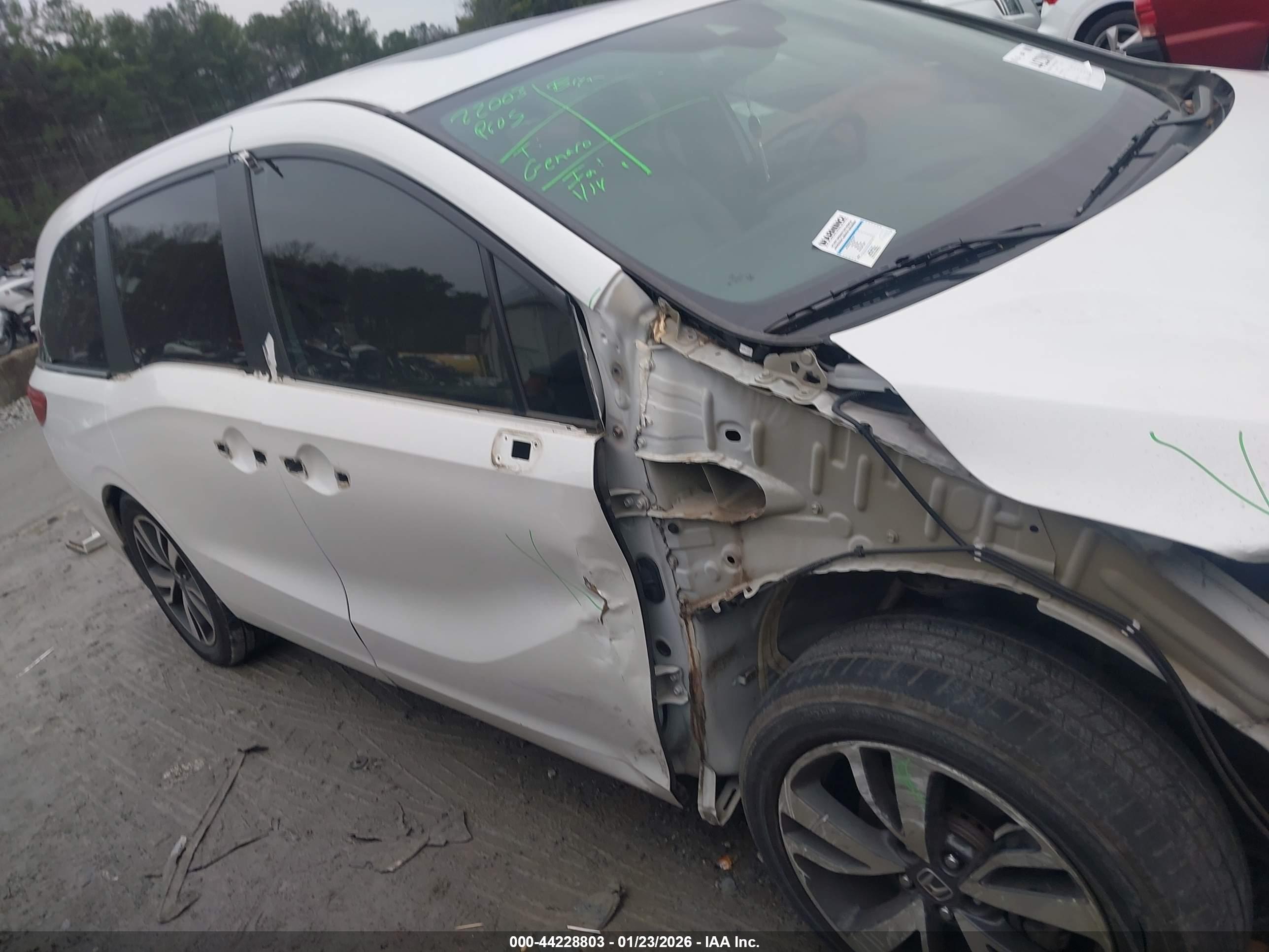HONDA ODYSSEY image 6