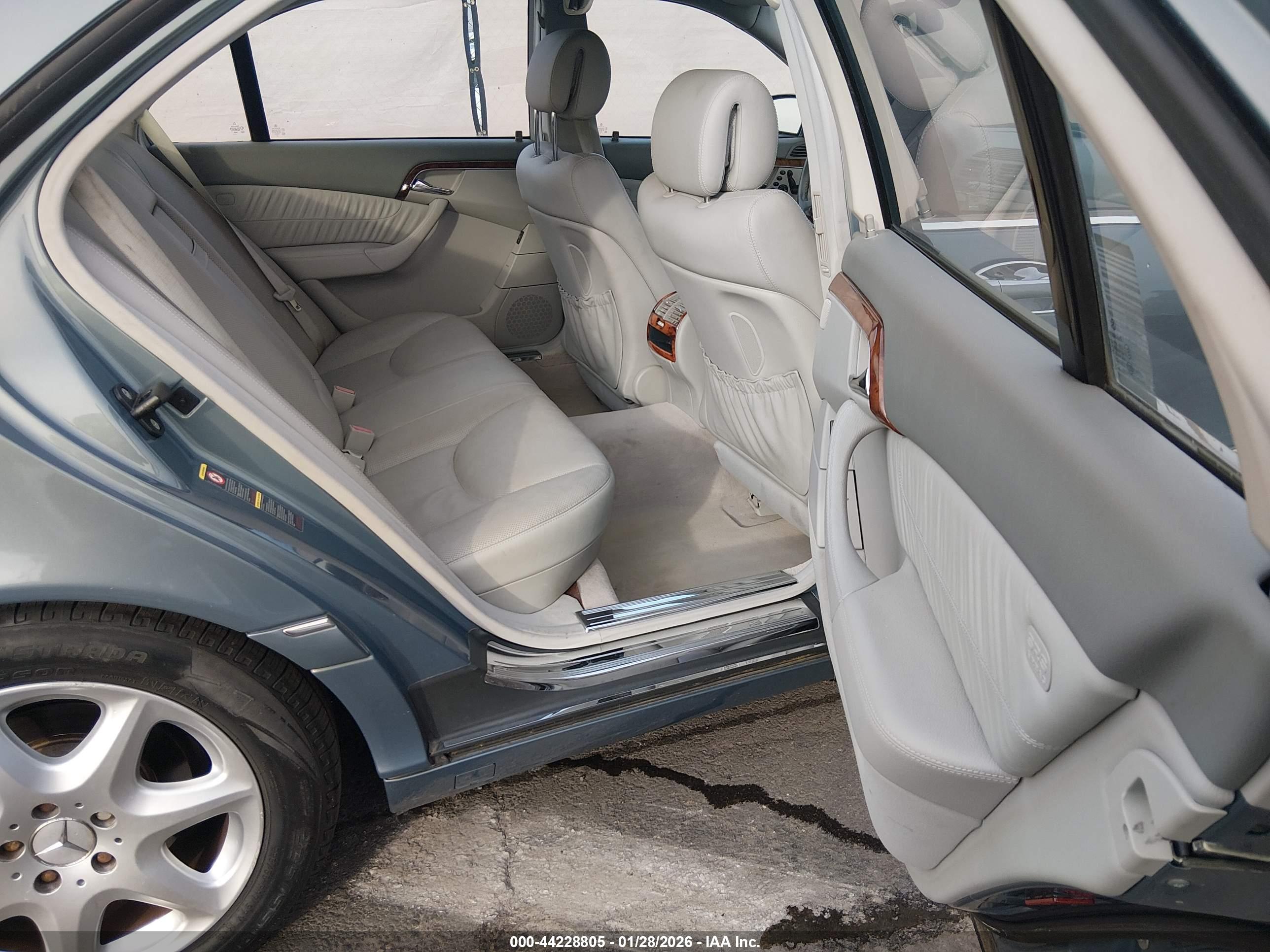 MERCEDES-BENZ S image 8