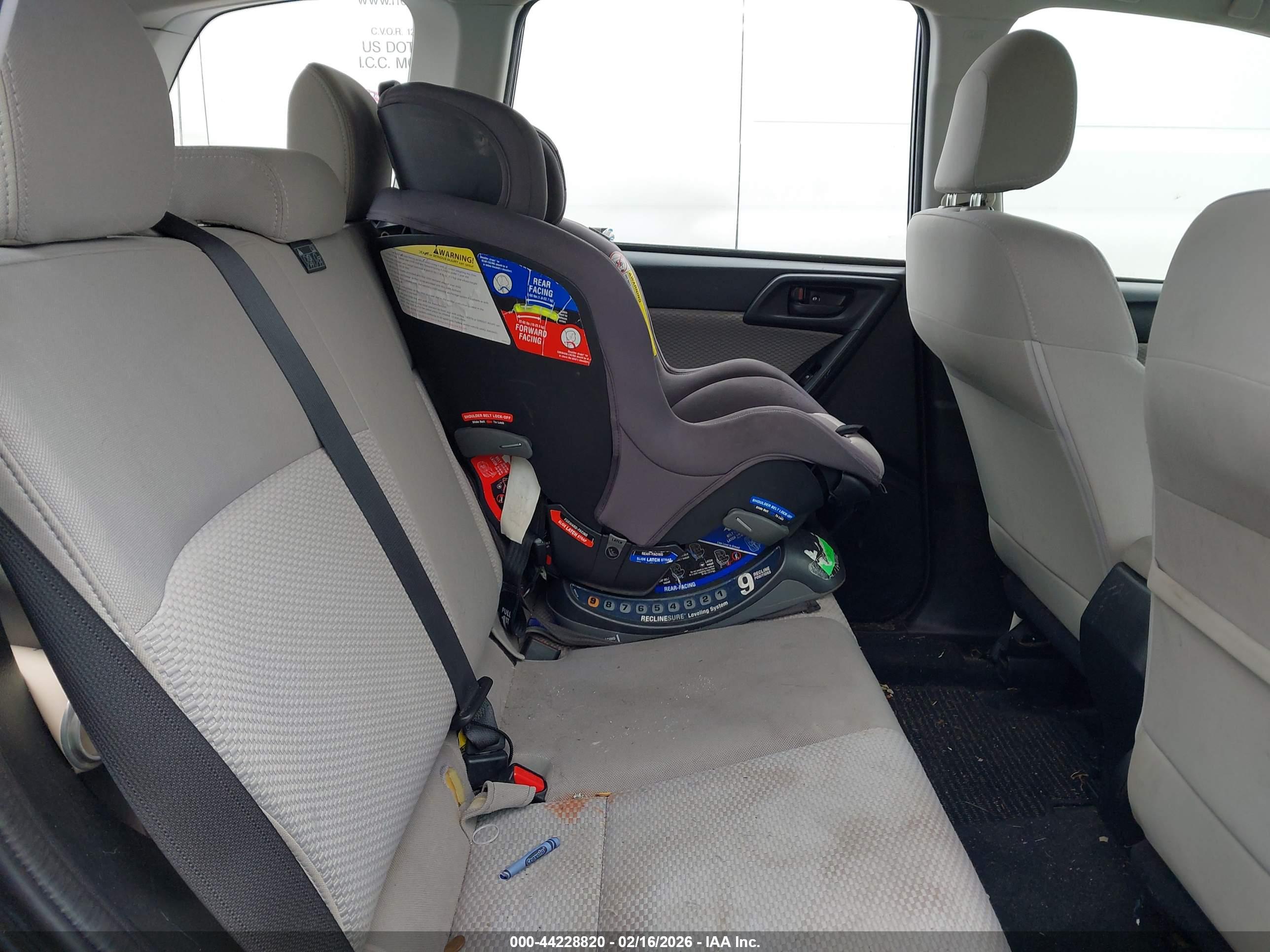 SUBARU FORESTER image 8