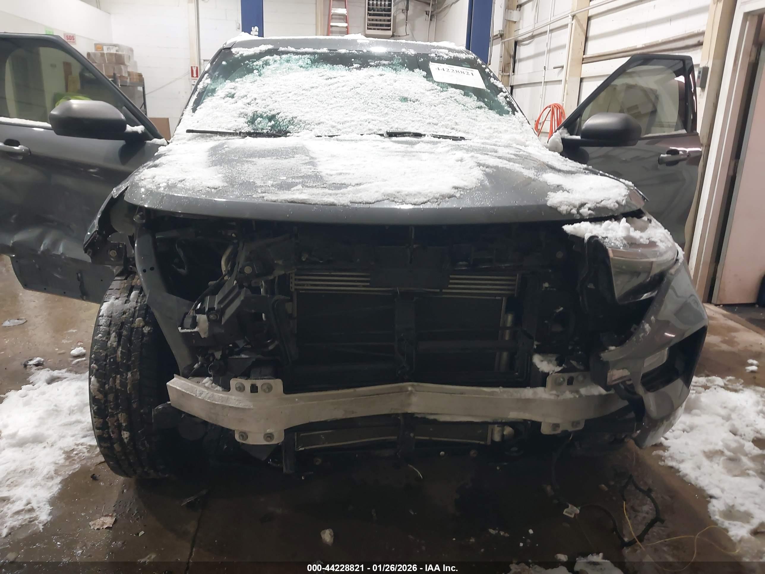 FORD EXPLORER image 6