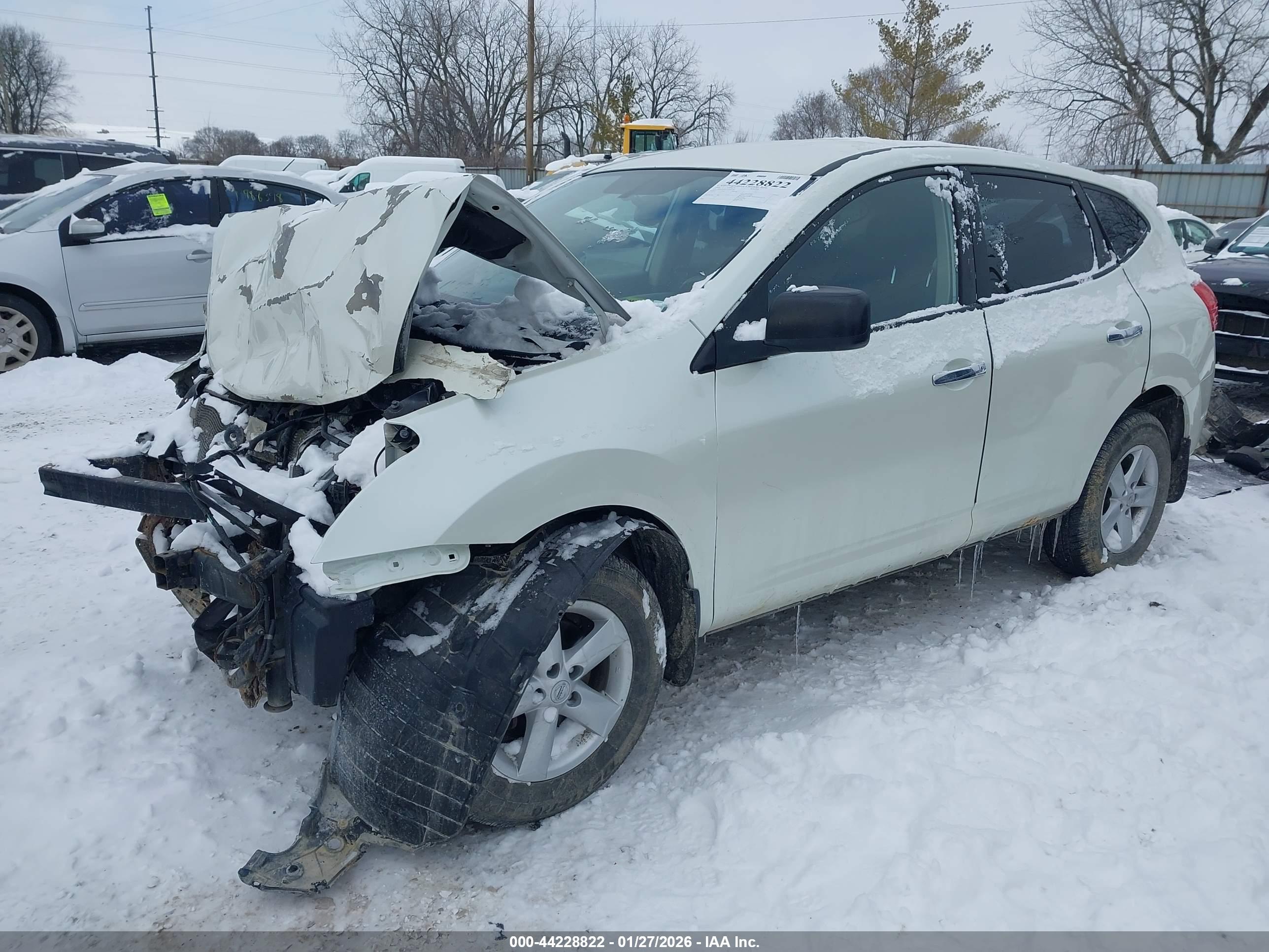 NISSAN ROGUE image 2