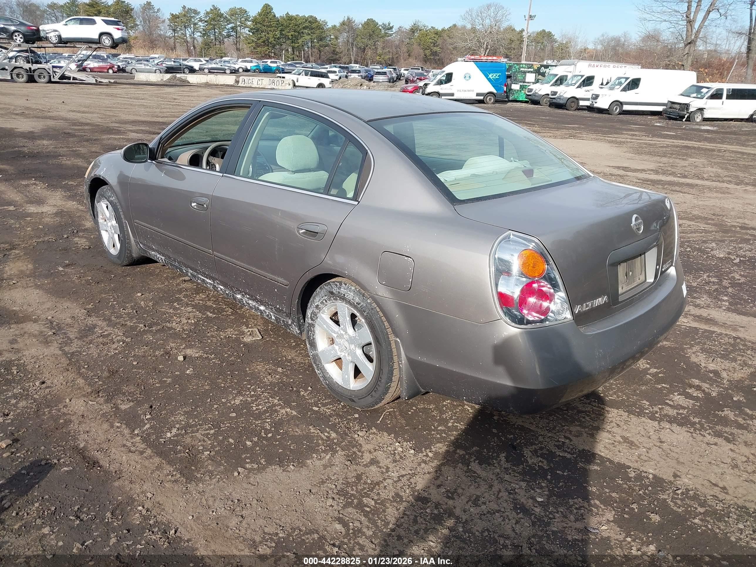 NISSAN ALTIMA image 3