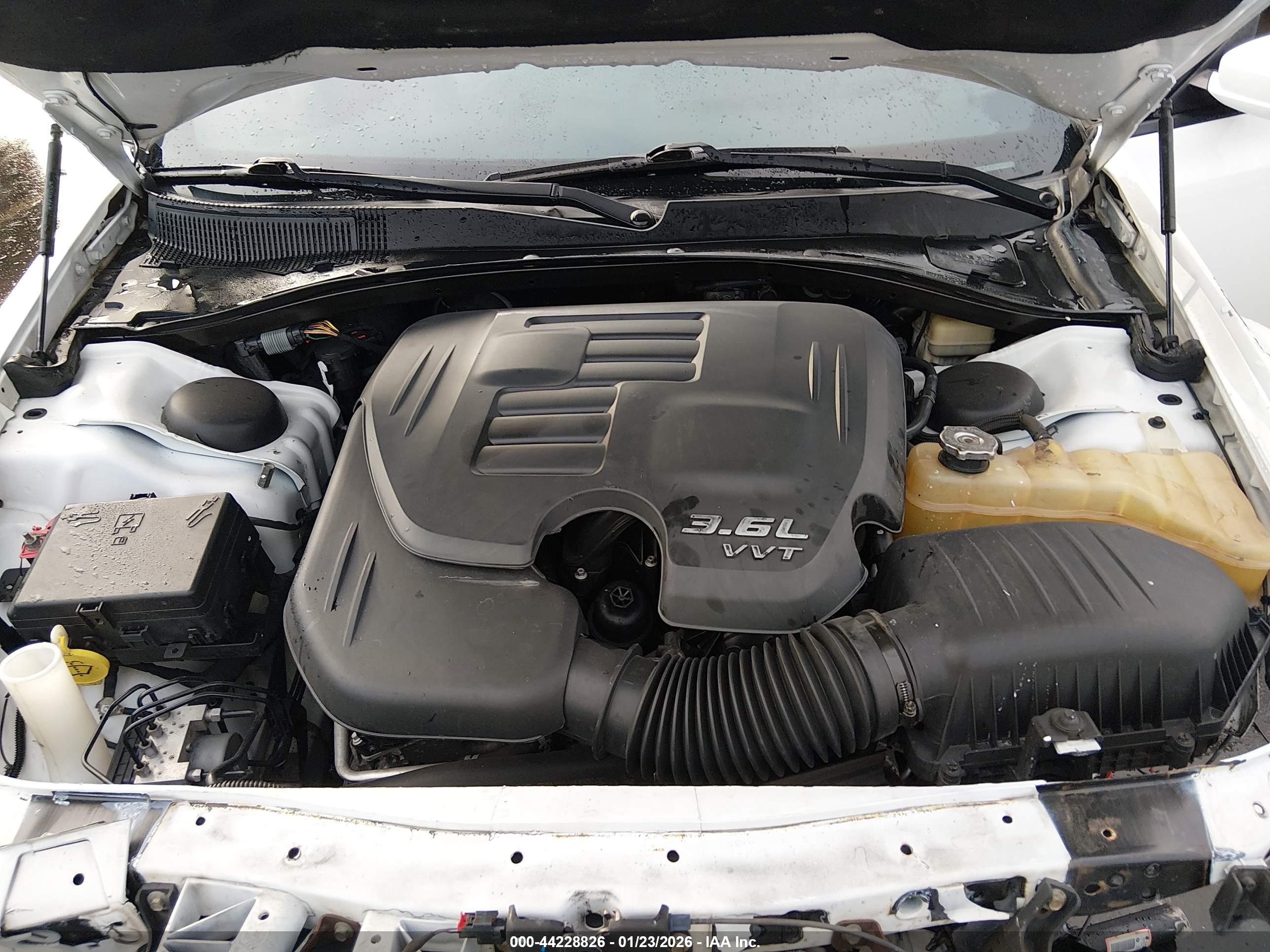 CHRYSLER 300 image 10