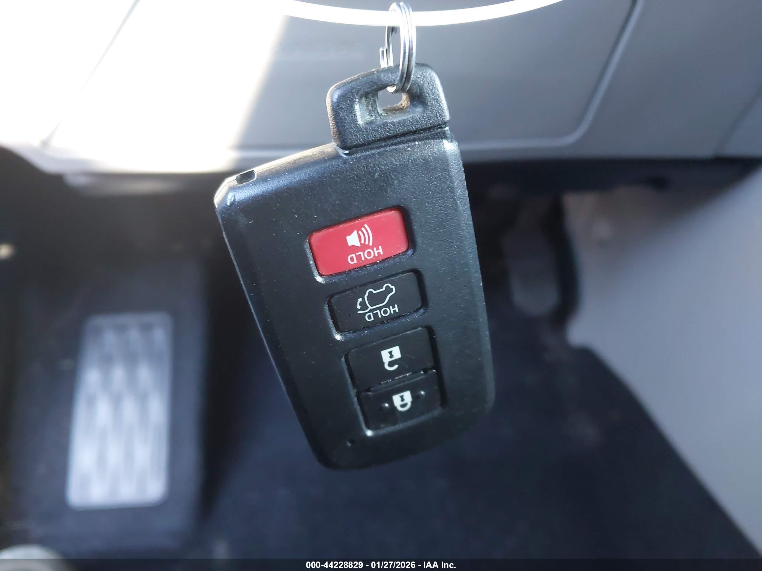 TOYOTA HIGHLANDER image 11